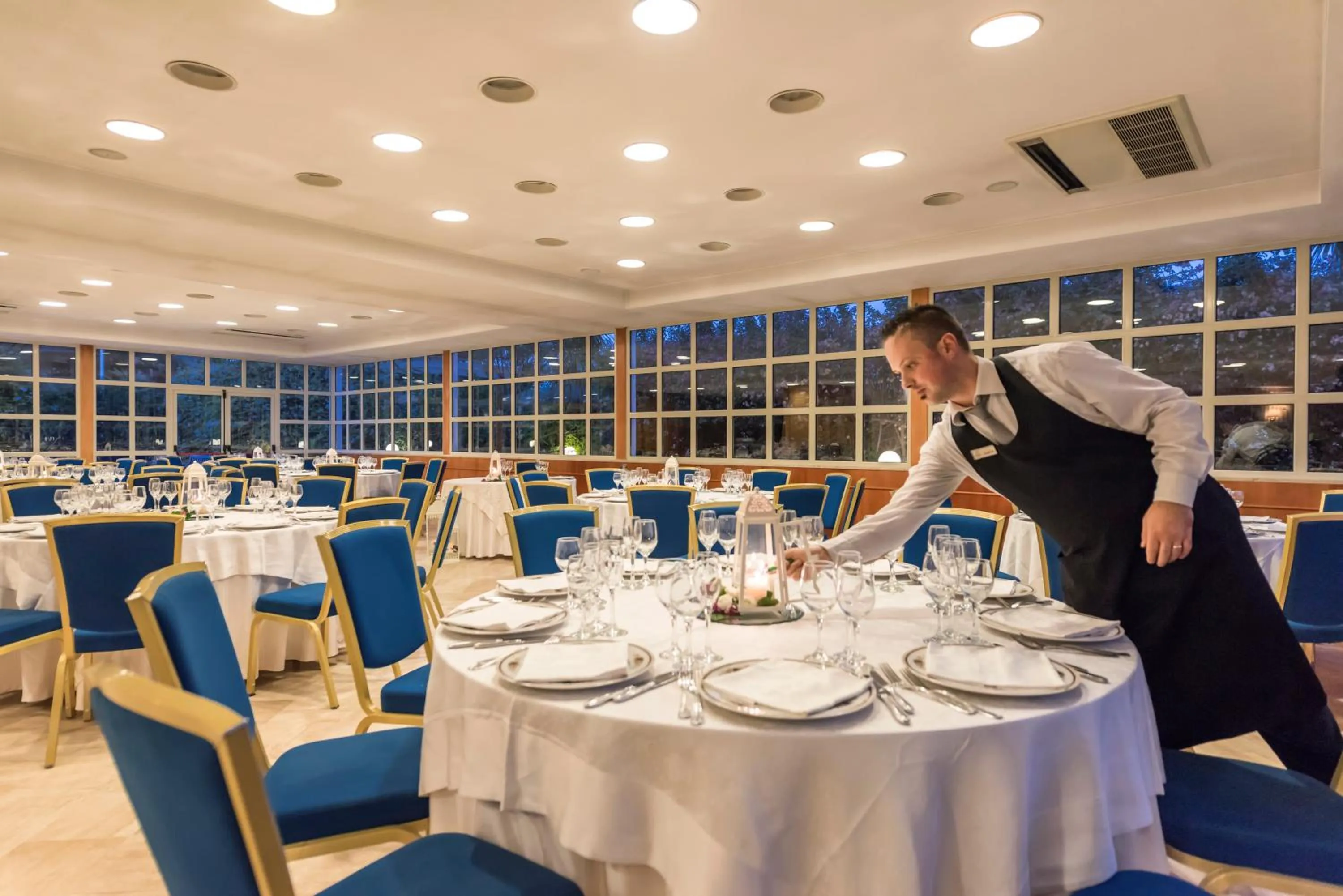 Lunch in Caesar's Hotel