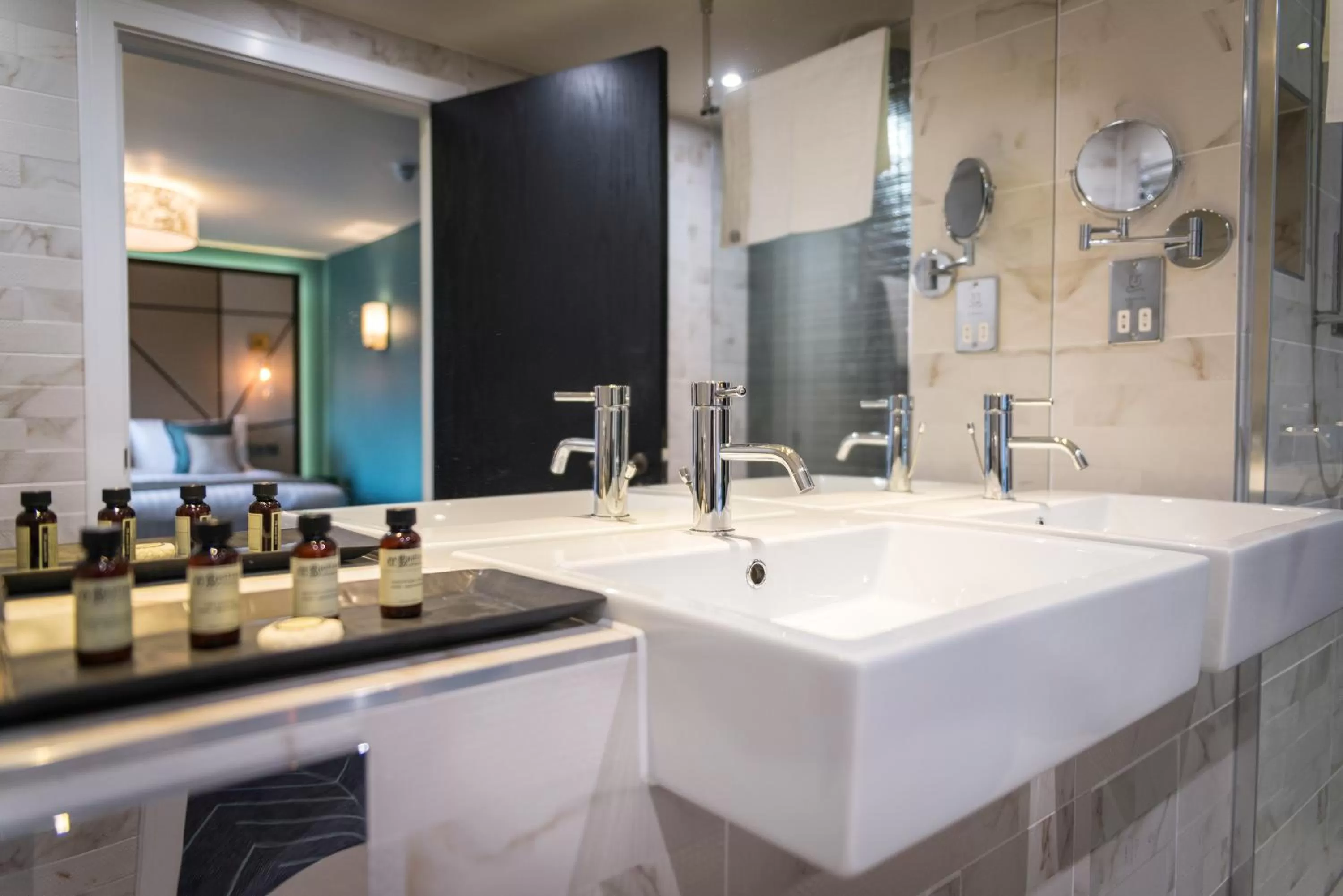 Bathroom in Seven Hotel