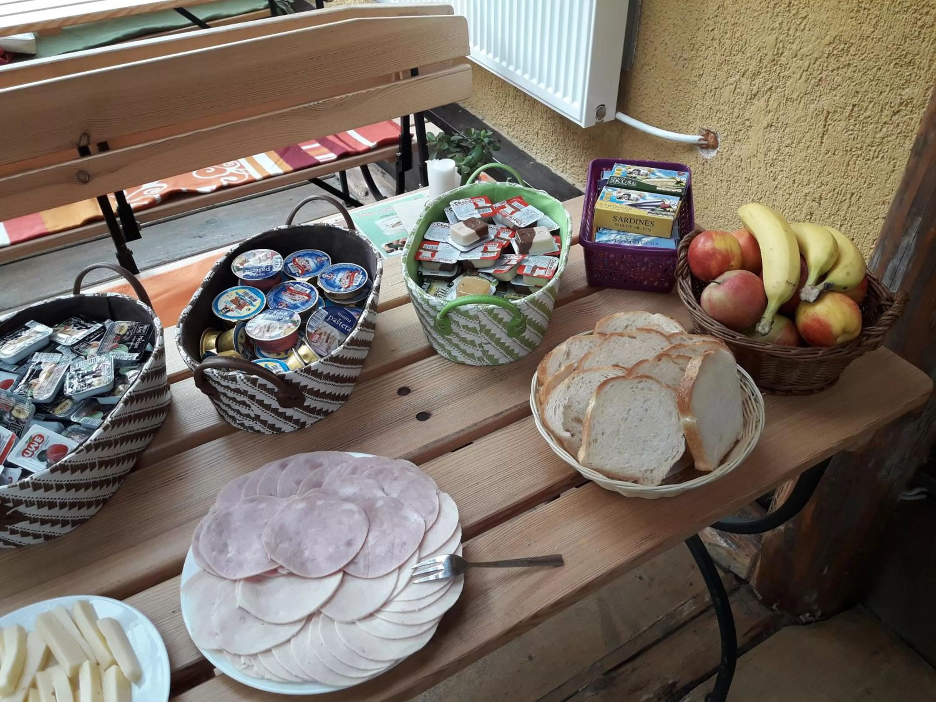 Breakfast in Cvet gora - Camping, Glamping and Accomodations