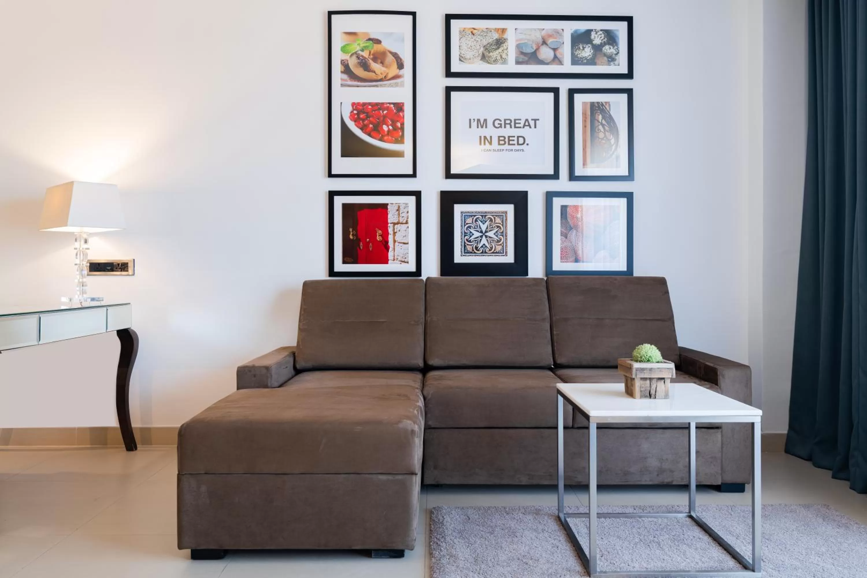 Photo of the whole room in AX The Palace