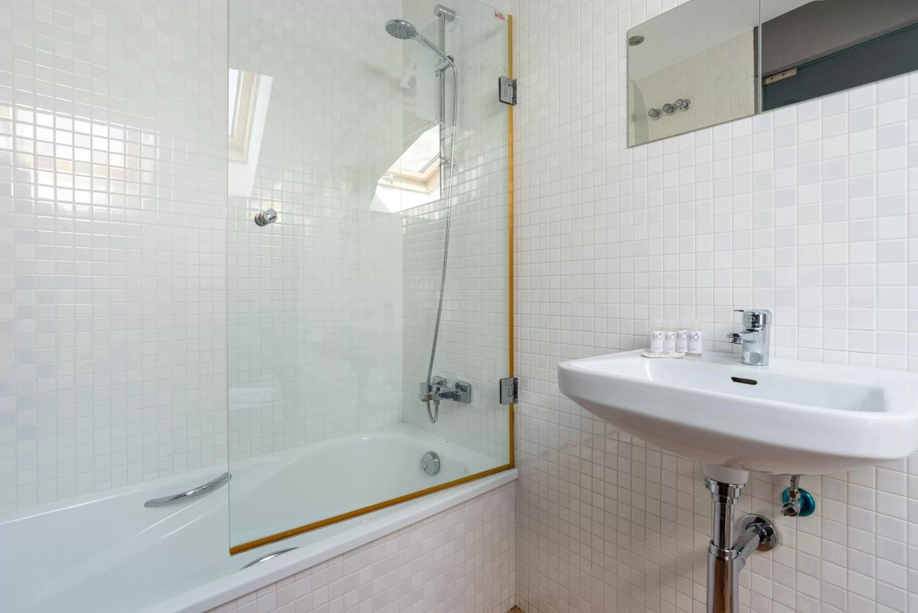 Bathroom in Hotel Albaicín