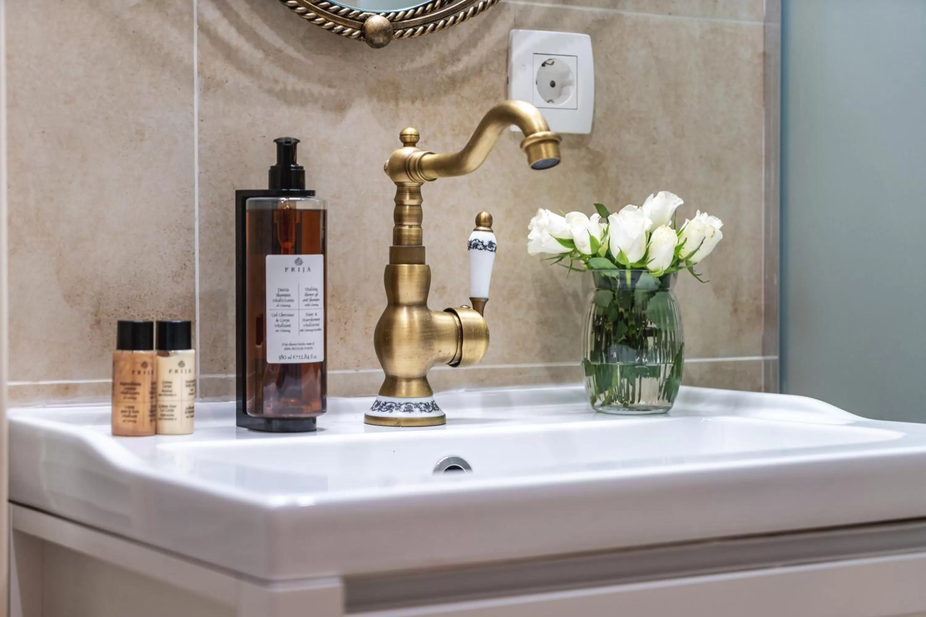 Bathroom in Nikolas Haus Central Location with Free Parking