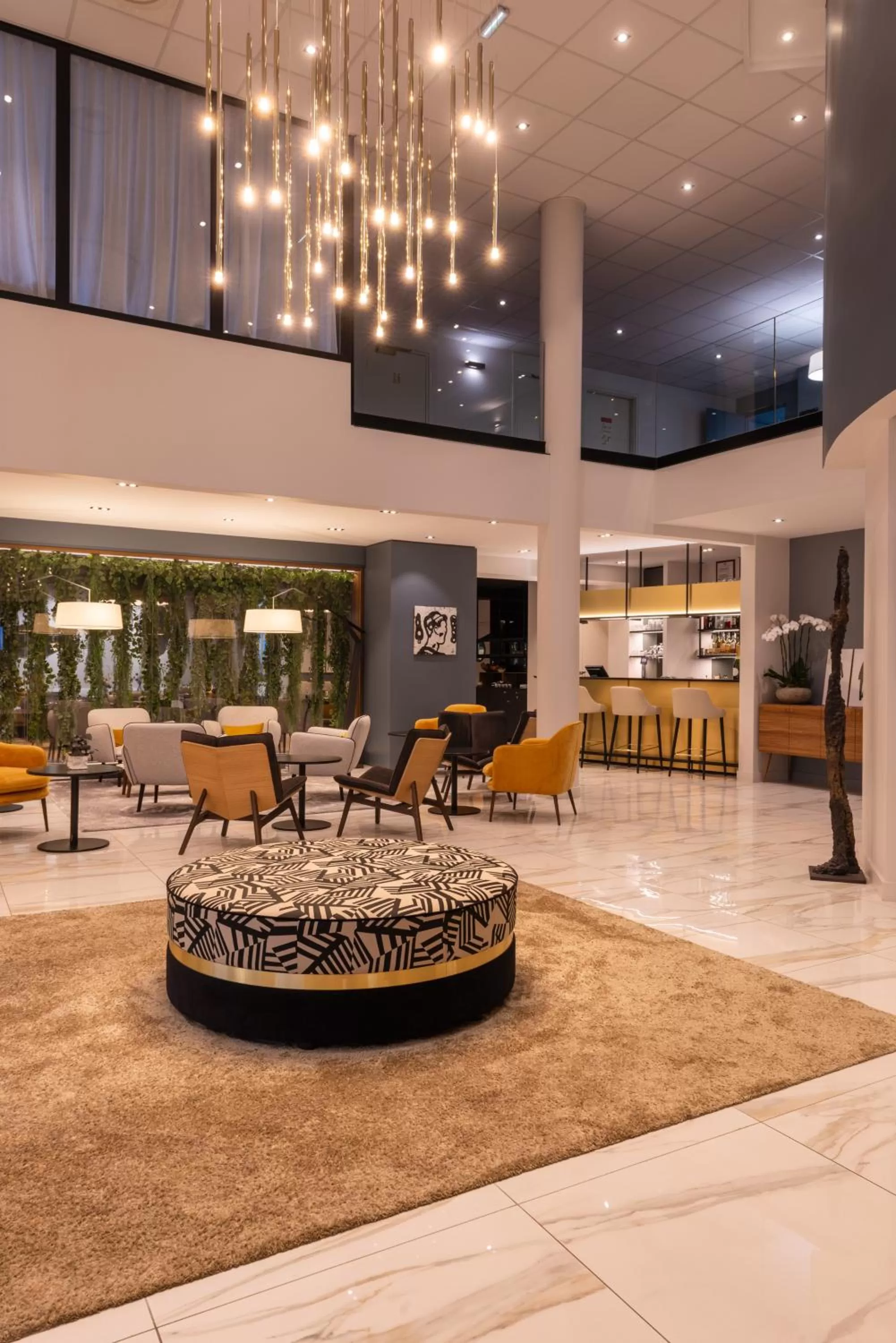 Lobby or reception in L'Amirauté Brest