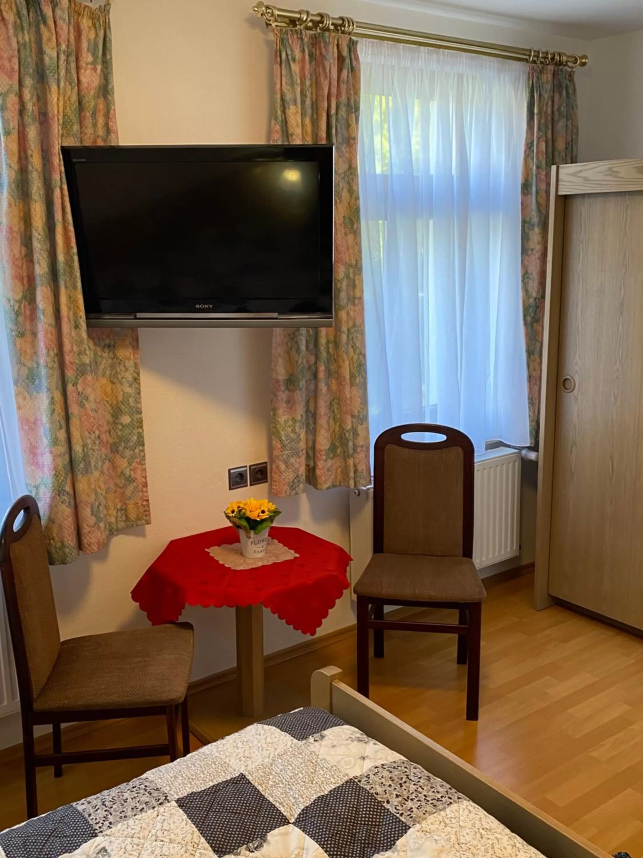 Bed in Hotel Bielatal