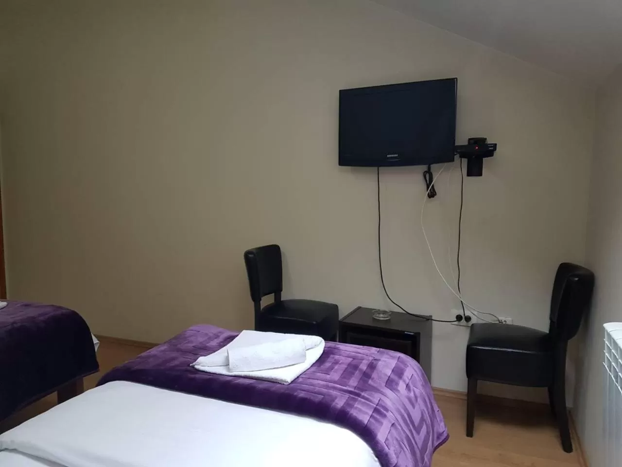 Bed in OSTROG Aparthotel KOLIBA-VLASTNIŠTVO MANASTIRA OSTROG