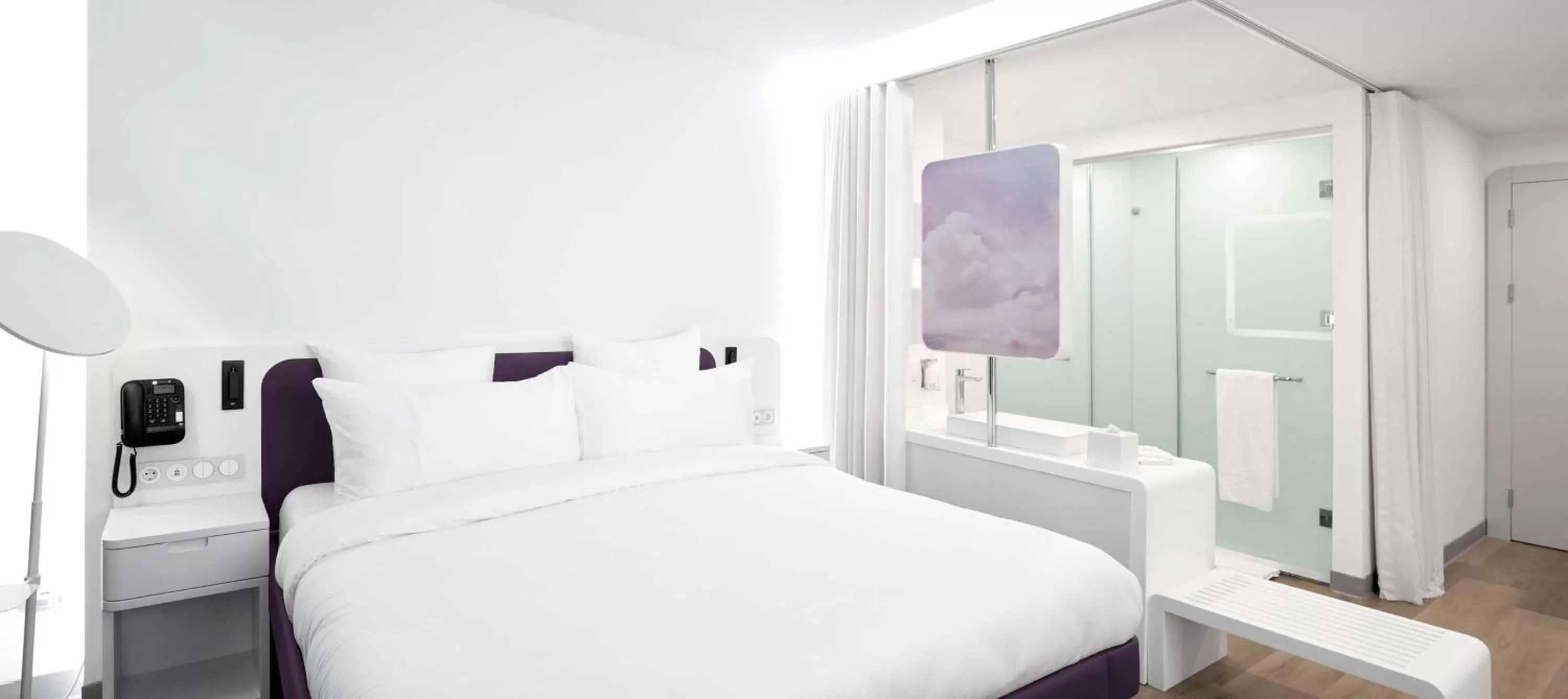 Shower, Bed in YOTELAIR Istanbul Airport, Duty free - International Transit area