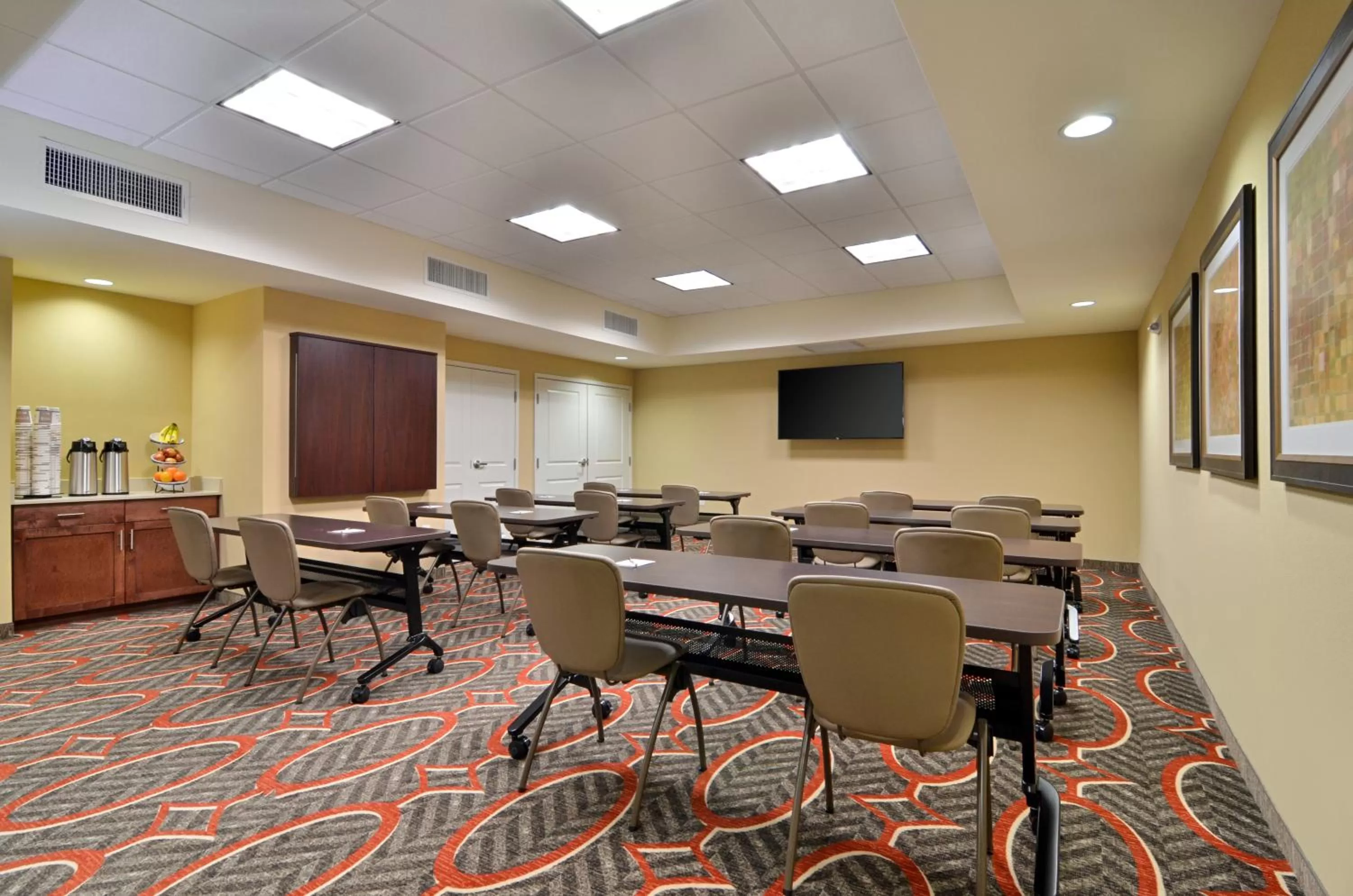 Meeting/conference room in Staybridge Suites Tomball by IHG