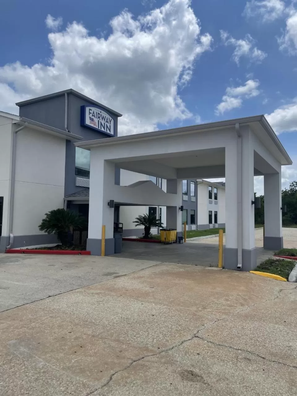 Property building in Fairway Inn Iowa-Lake Charles