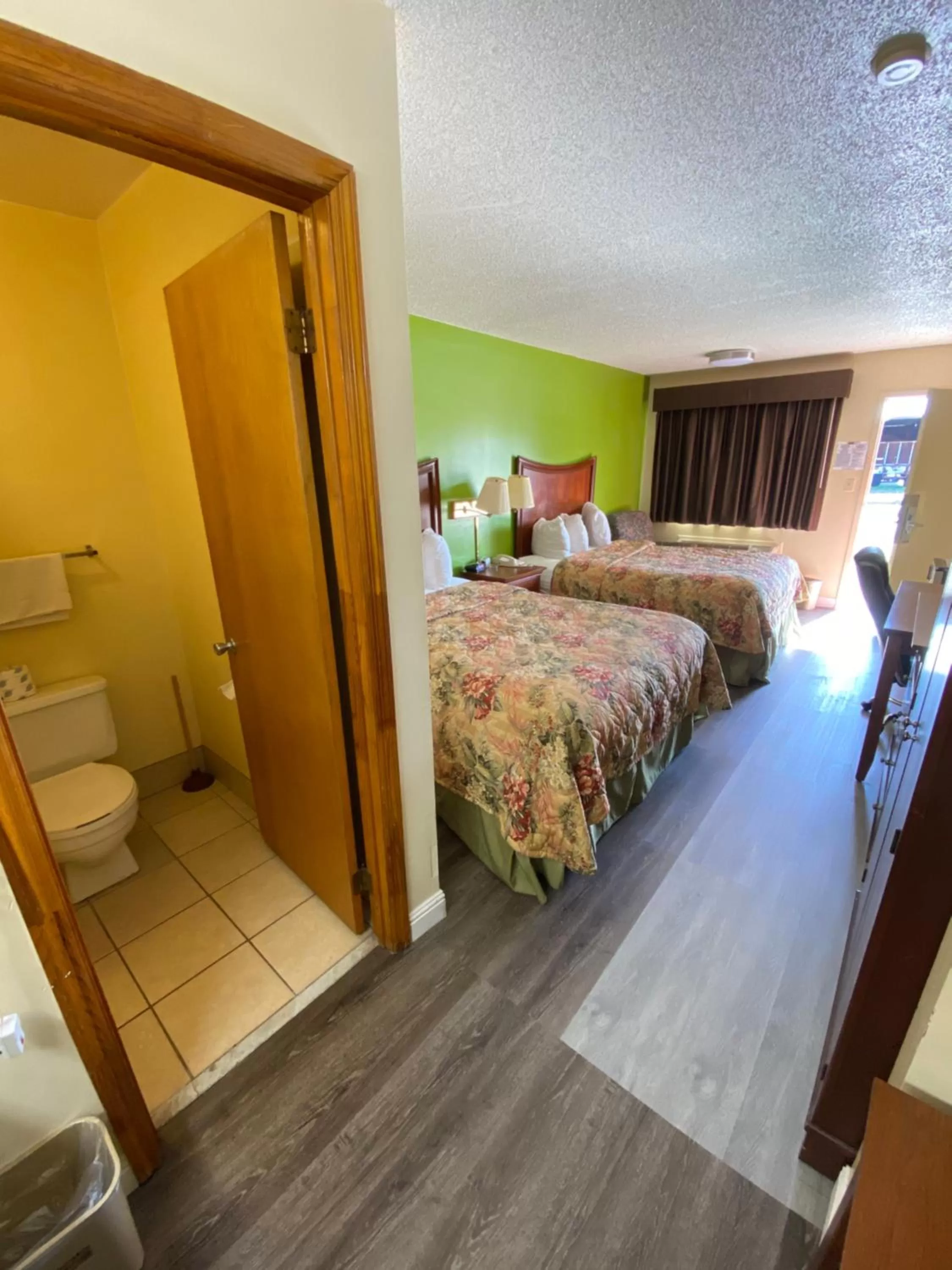 Budget Host Inn - Baxley