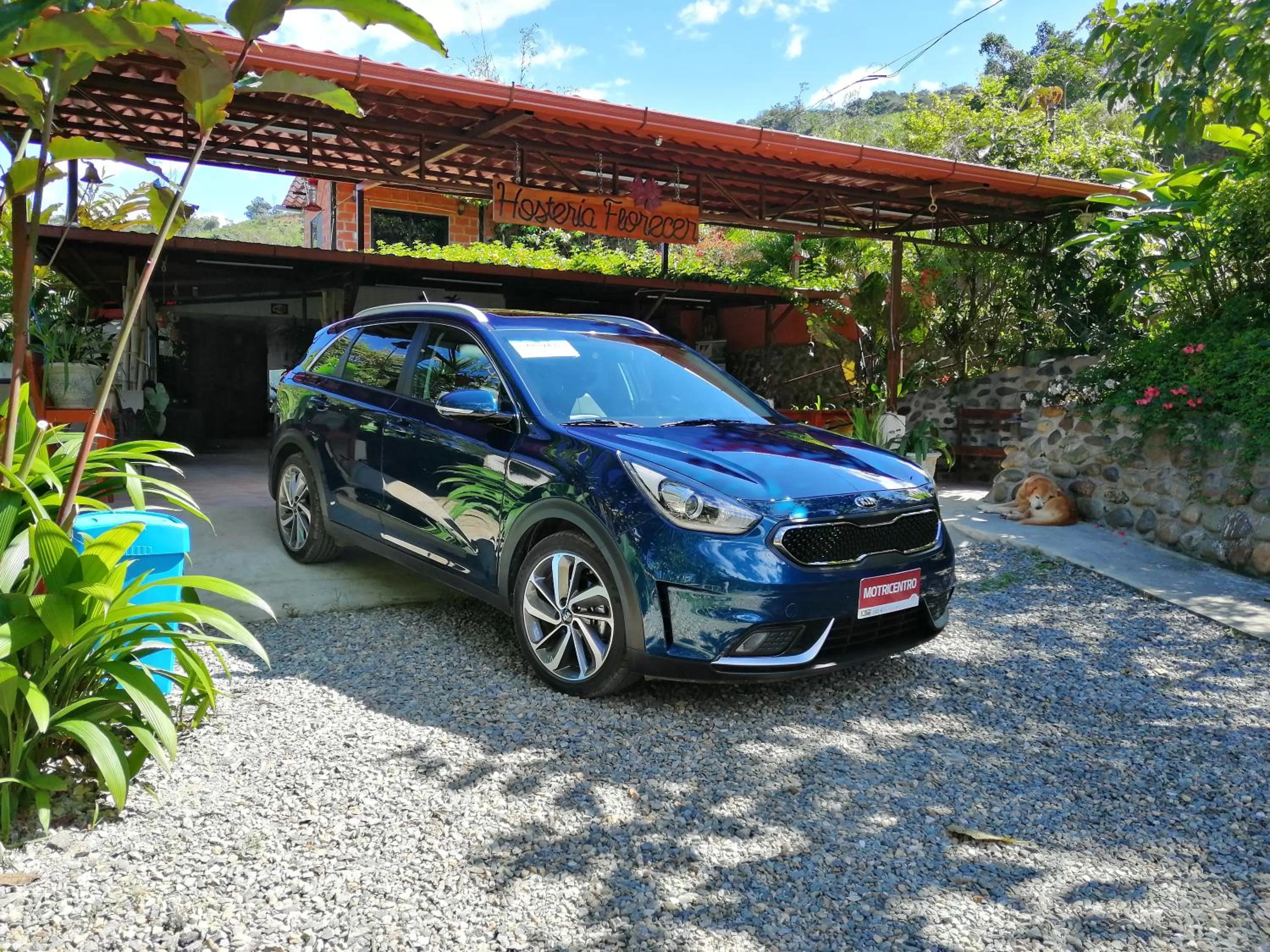 Parking in Hosteria Florecer