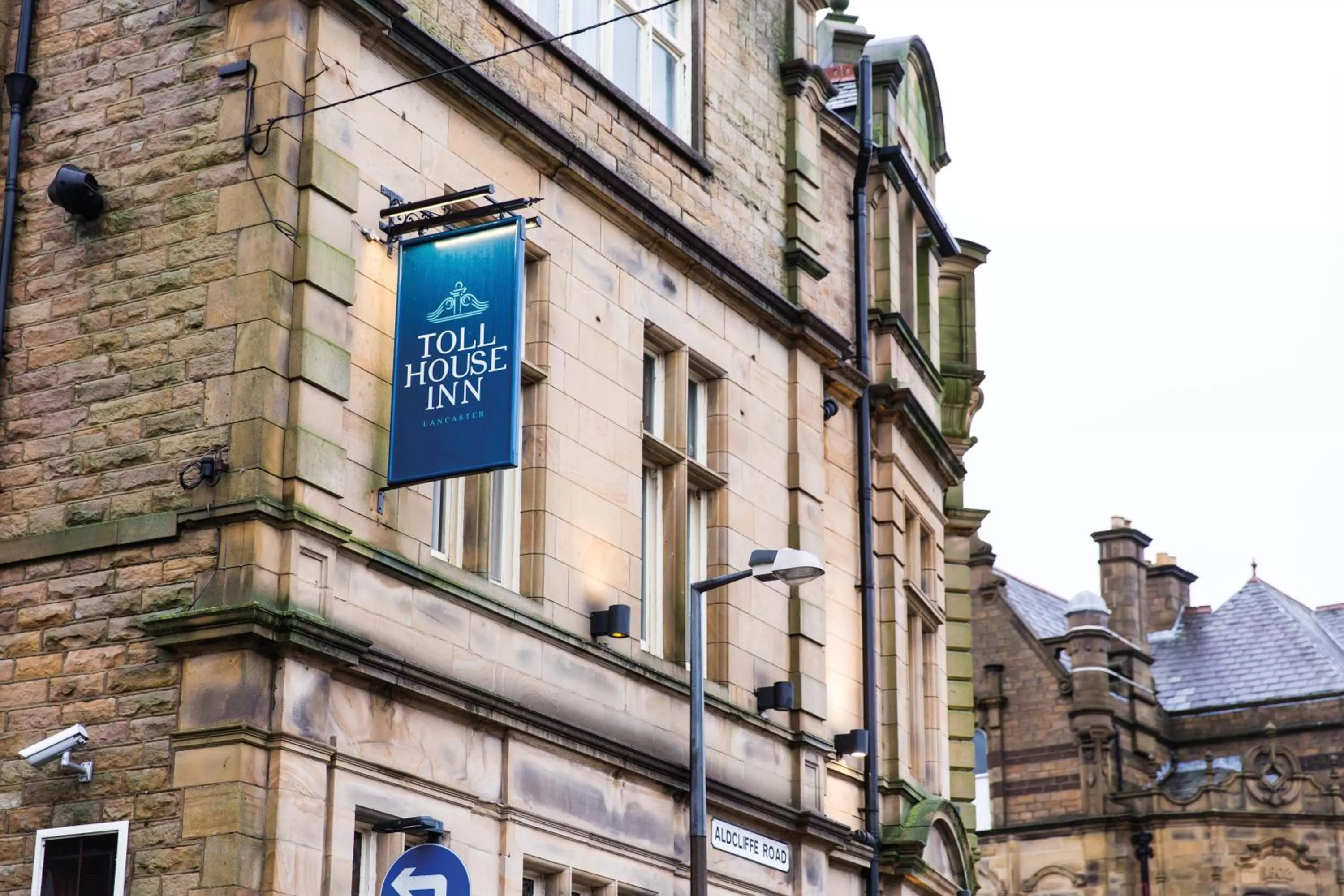 Facade/entrance in Toll House Inn