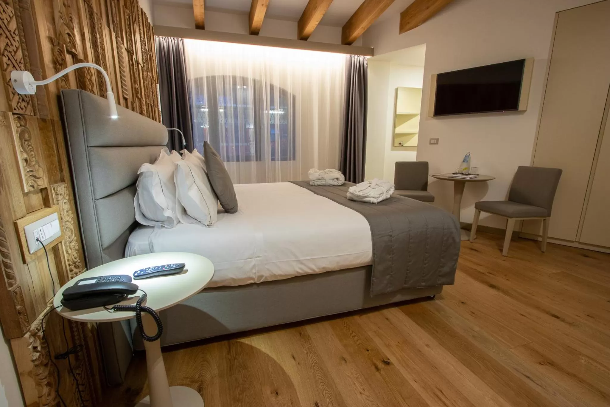 Bedroom, Bed in Lifestyle Room Binario Zero