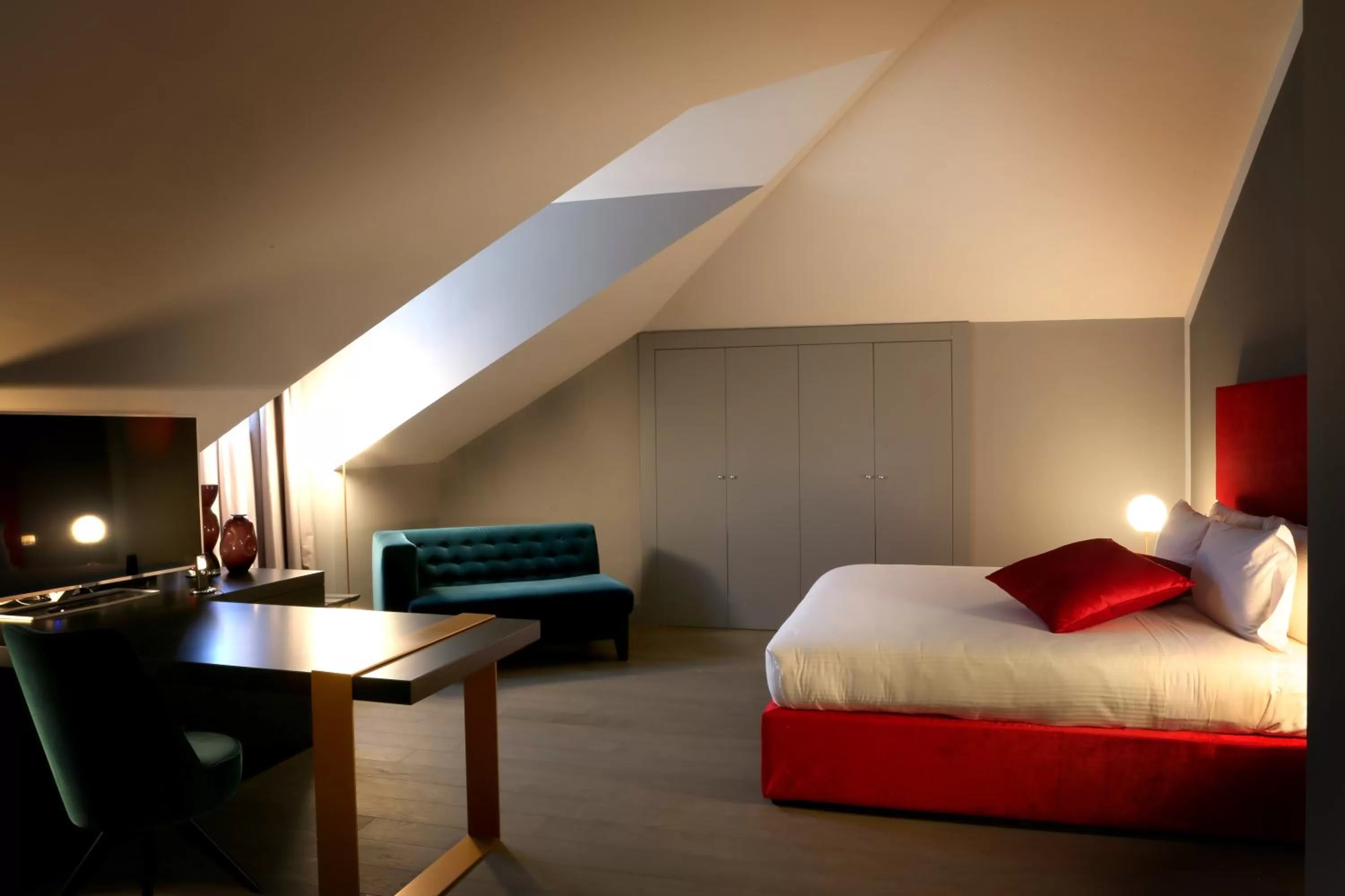 Photo of the whole room in Palazzo Cornalia