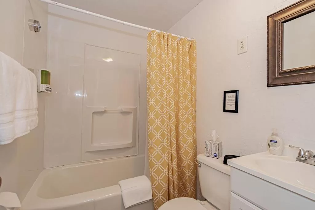 Bathroom in Suites of Lava Hot Springs