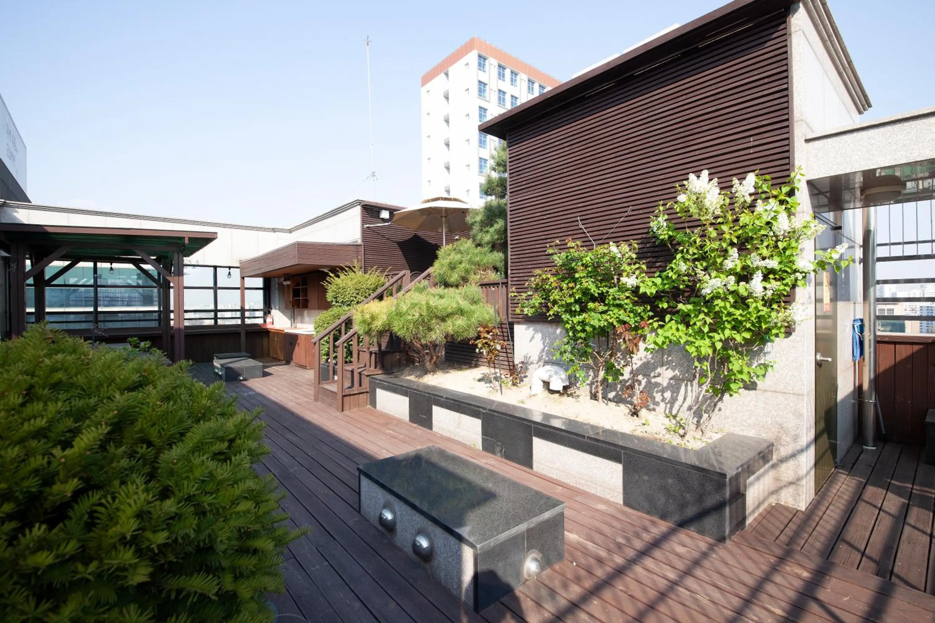 Property building in K-Grand Hostel Dongdaemun