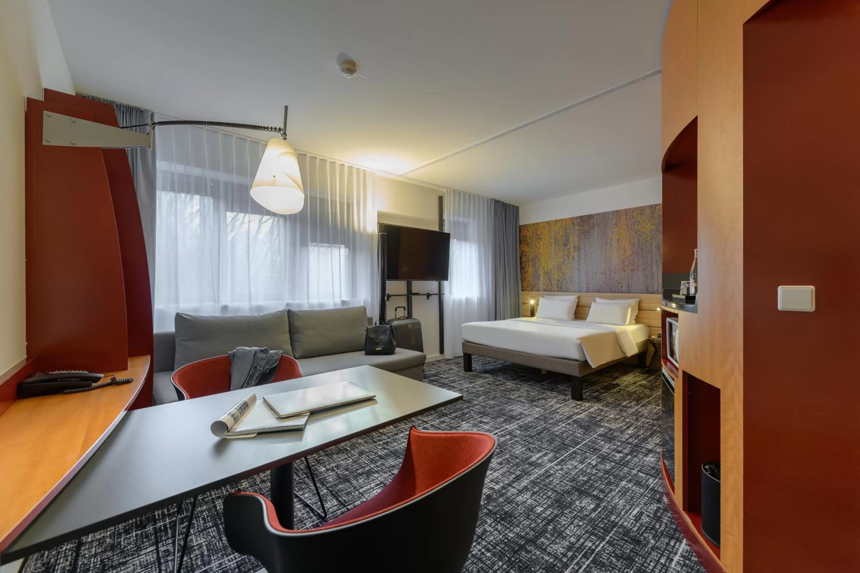 Photo of the whole room, Bed in Novotel Suites München Parkstadt Schwabing