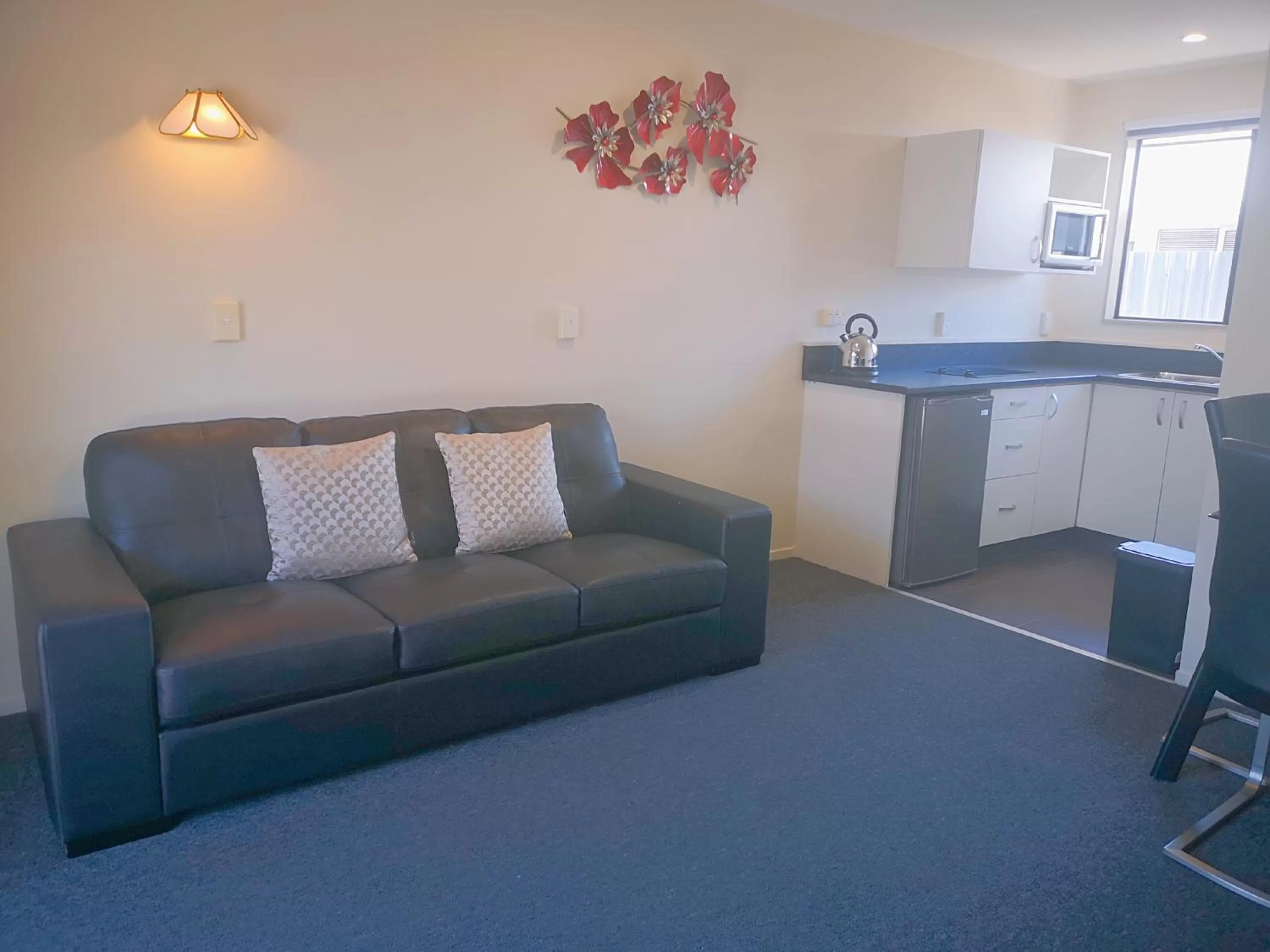 Living room in Aston Court Motel