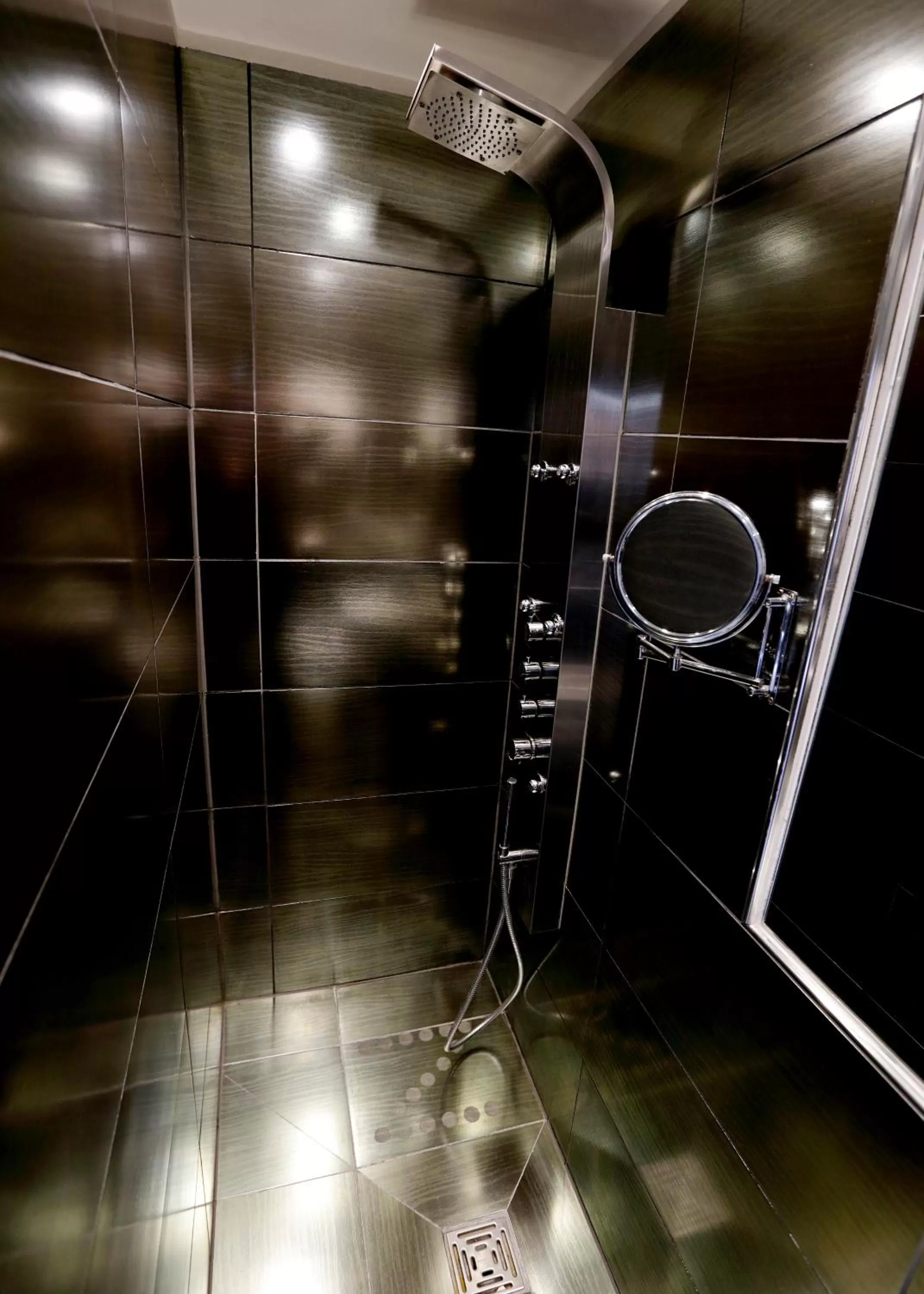 Shower in Nira Caledonia