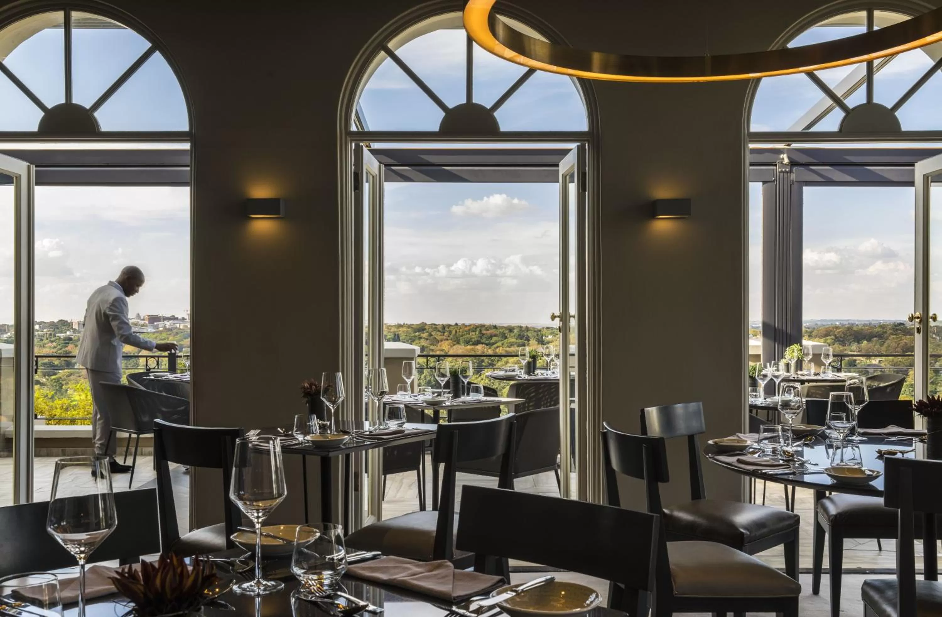 Restaurant/places to eat in Four Seasons Hotel The Westcliff