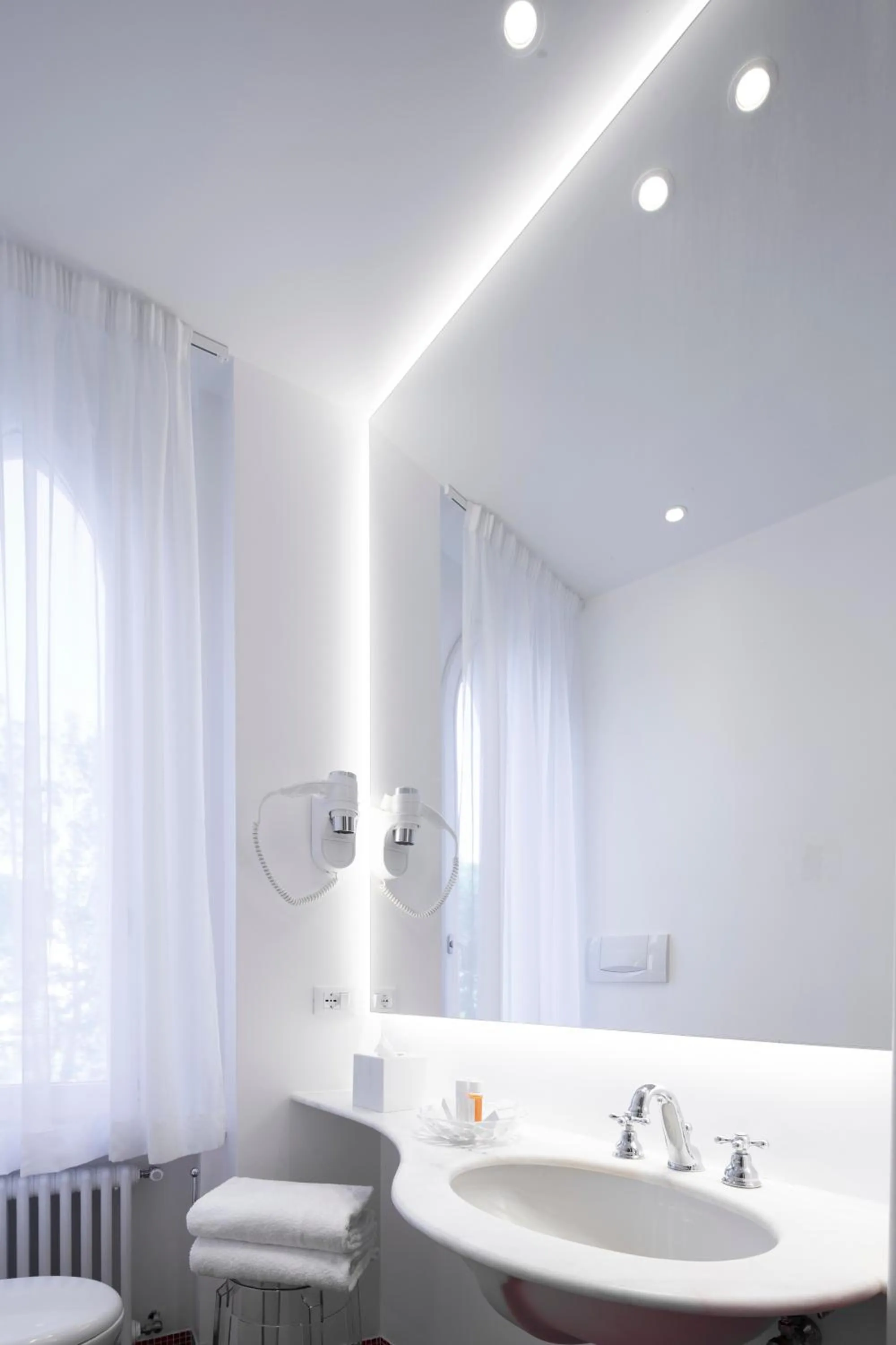 Toilet in Hotel Milton Rimini