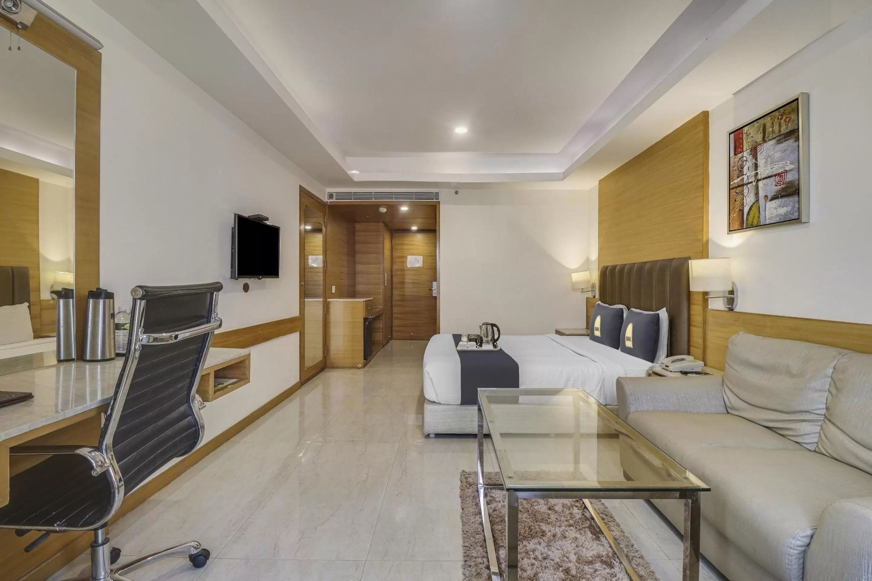 Bedroom, Seating Area in Palette - Hotel Chennai La Palace