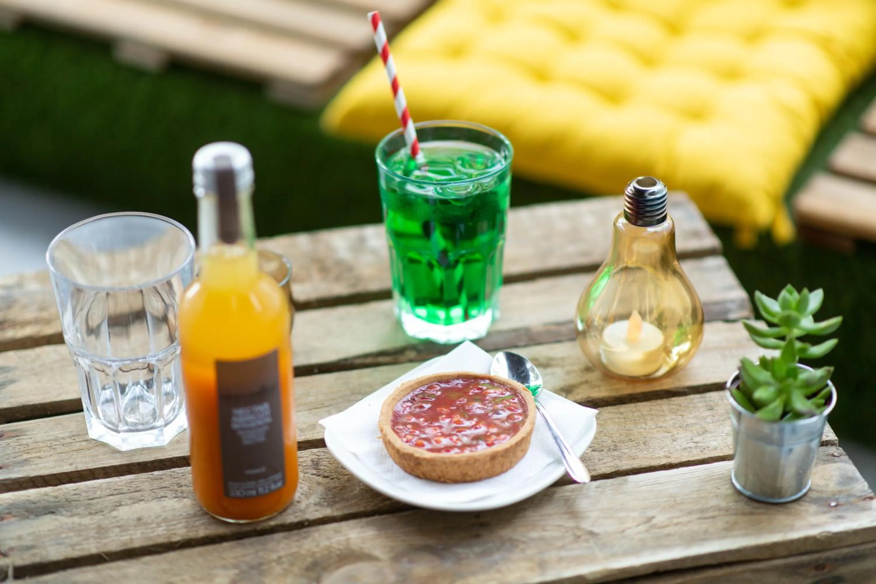 Patio in Hôtel Mercure Lyon Centre Lumière