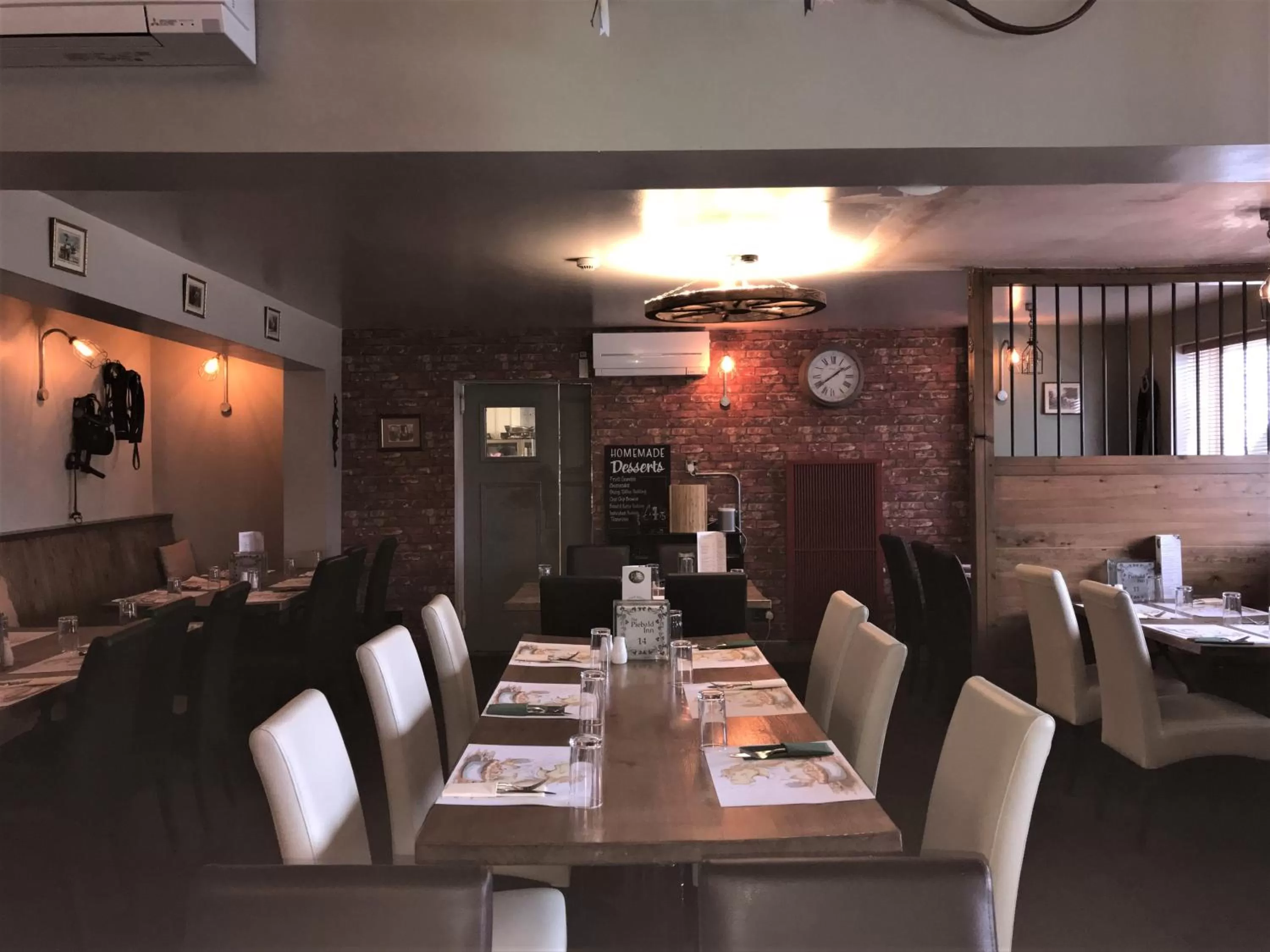 Restaurant/places to eat in The Piebald Inn