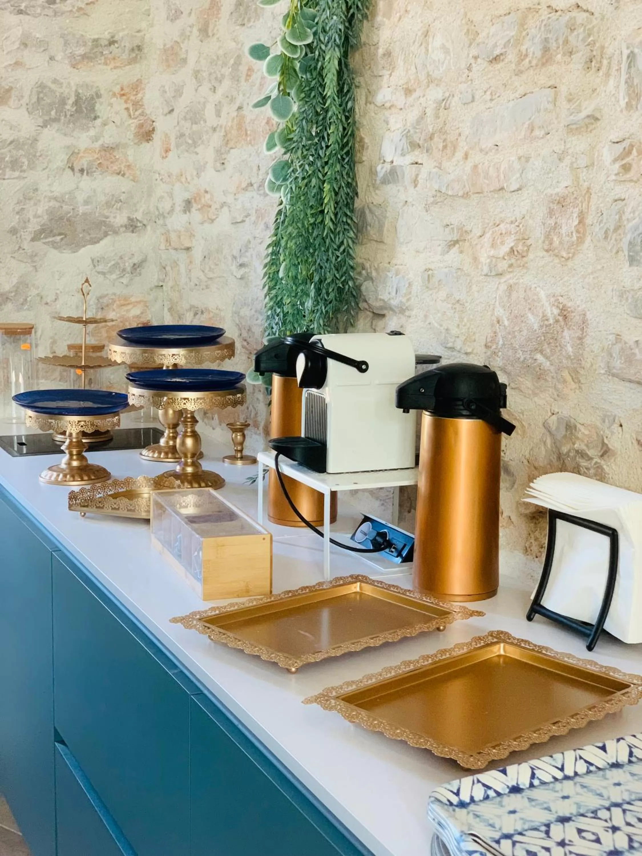 Buffet breakfast in O deux Cèdres