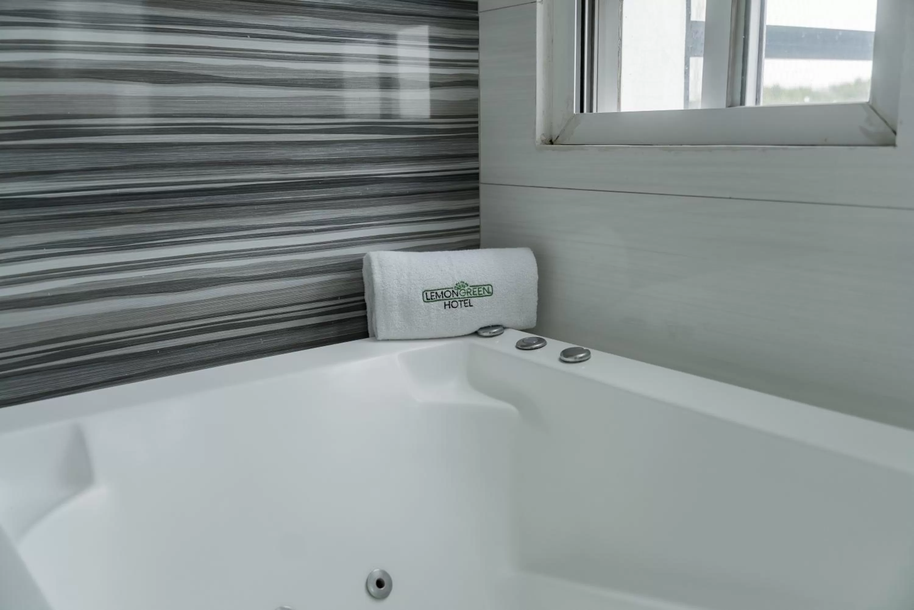Bath in HOTEL LEMON GREEN -Zona Expo Frente al Centro de Convenciones