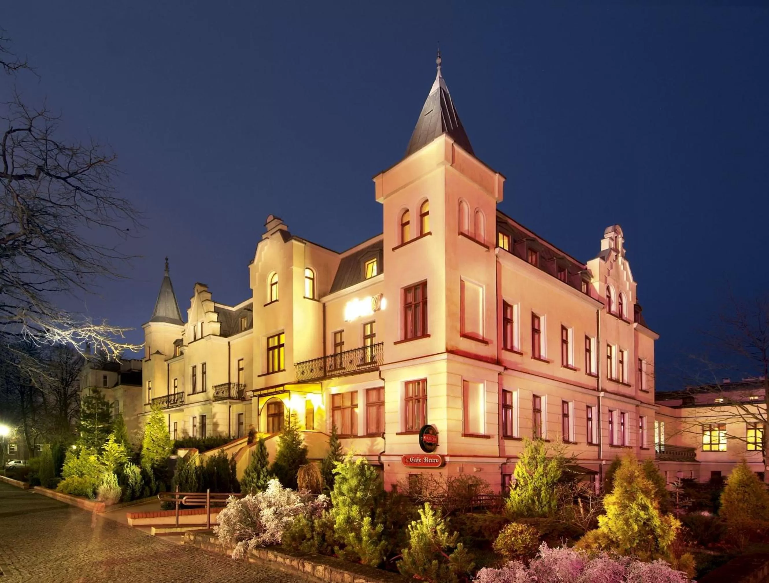 Property building in Sanatorium Mewa