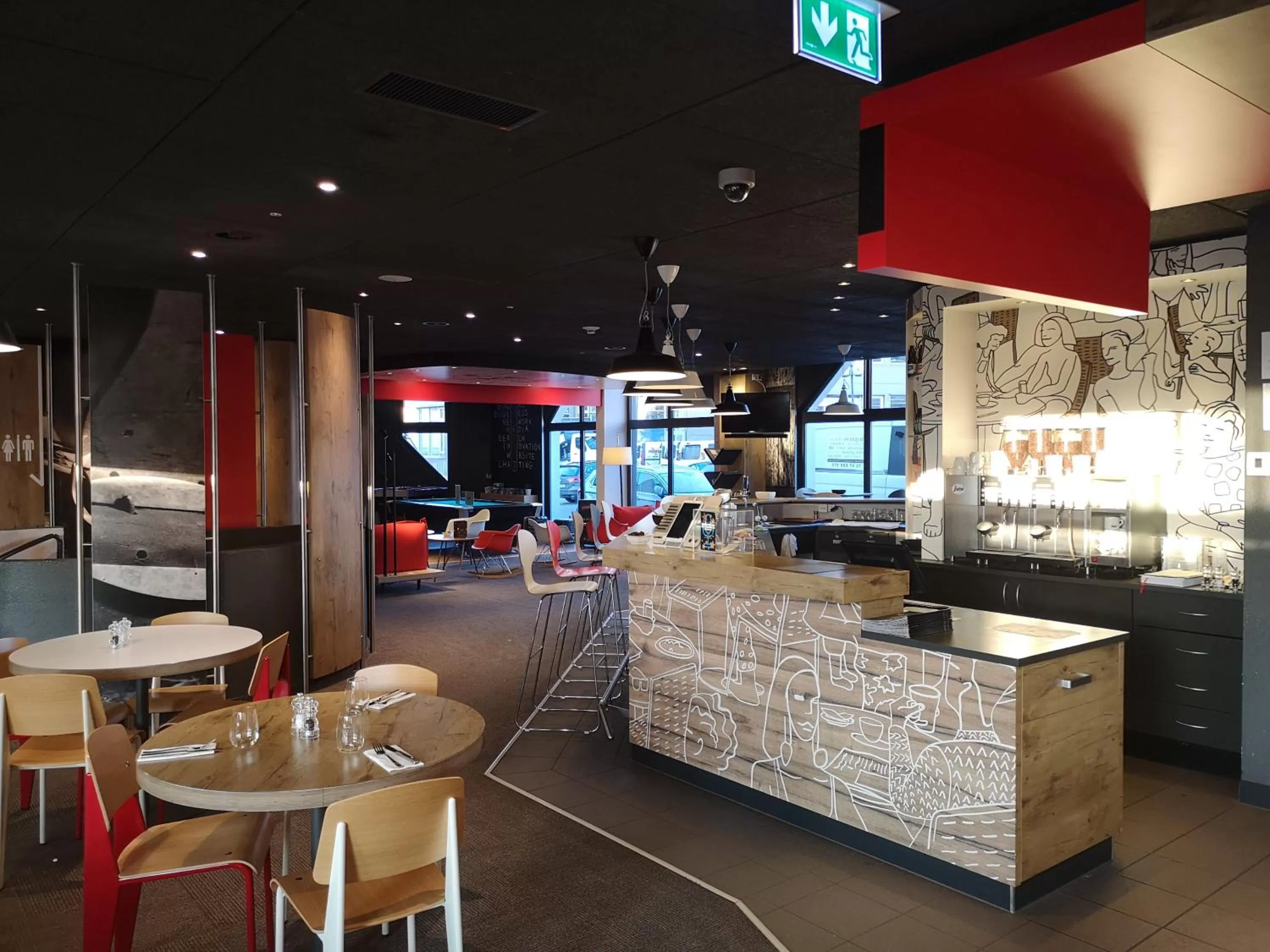 Restaurant/places to eat in ibis Lausanne Crissier