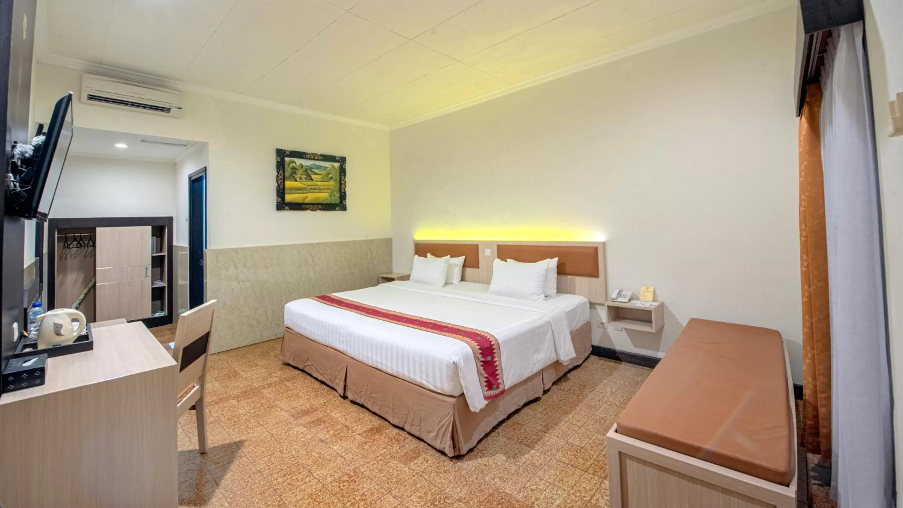 Bed in Lombok Garden Hotel