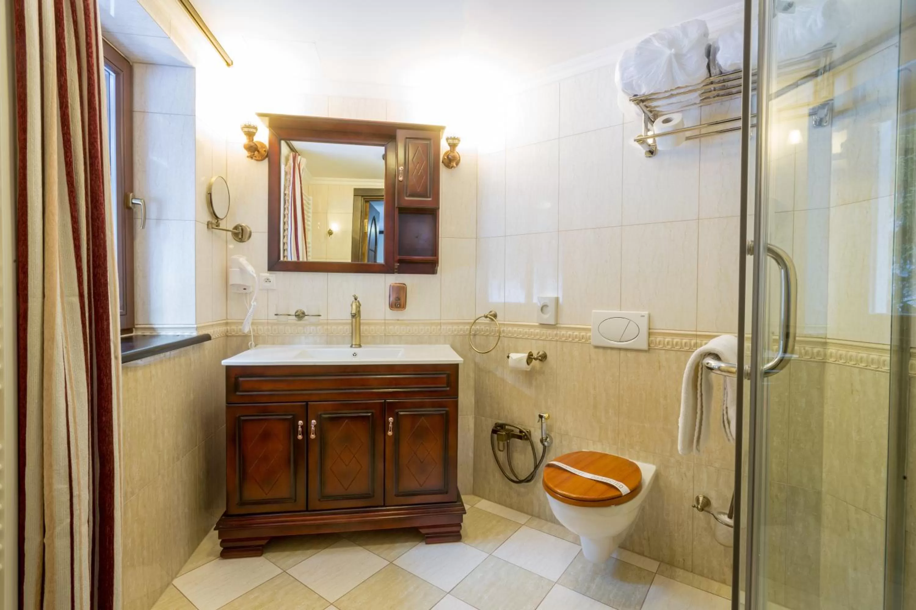 Shower in Zámek Lužec Spa & Wellness Resort