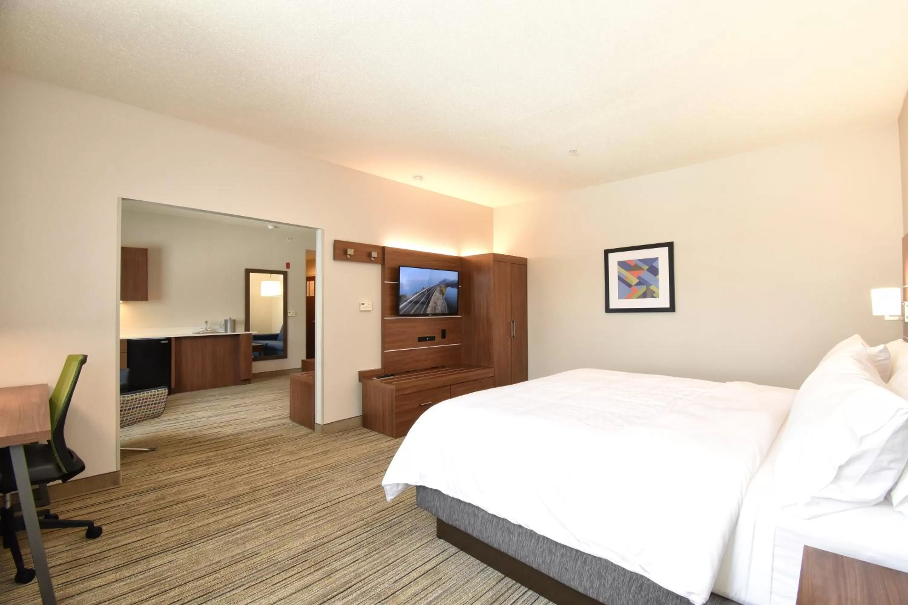 Photo of the whole room, Bed in Holiday Inn Express & Suites Southern Pines-Pinehurst Area by IHG