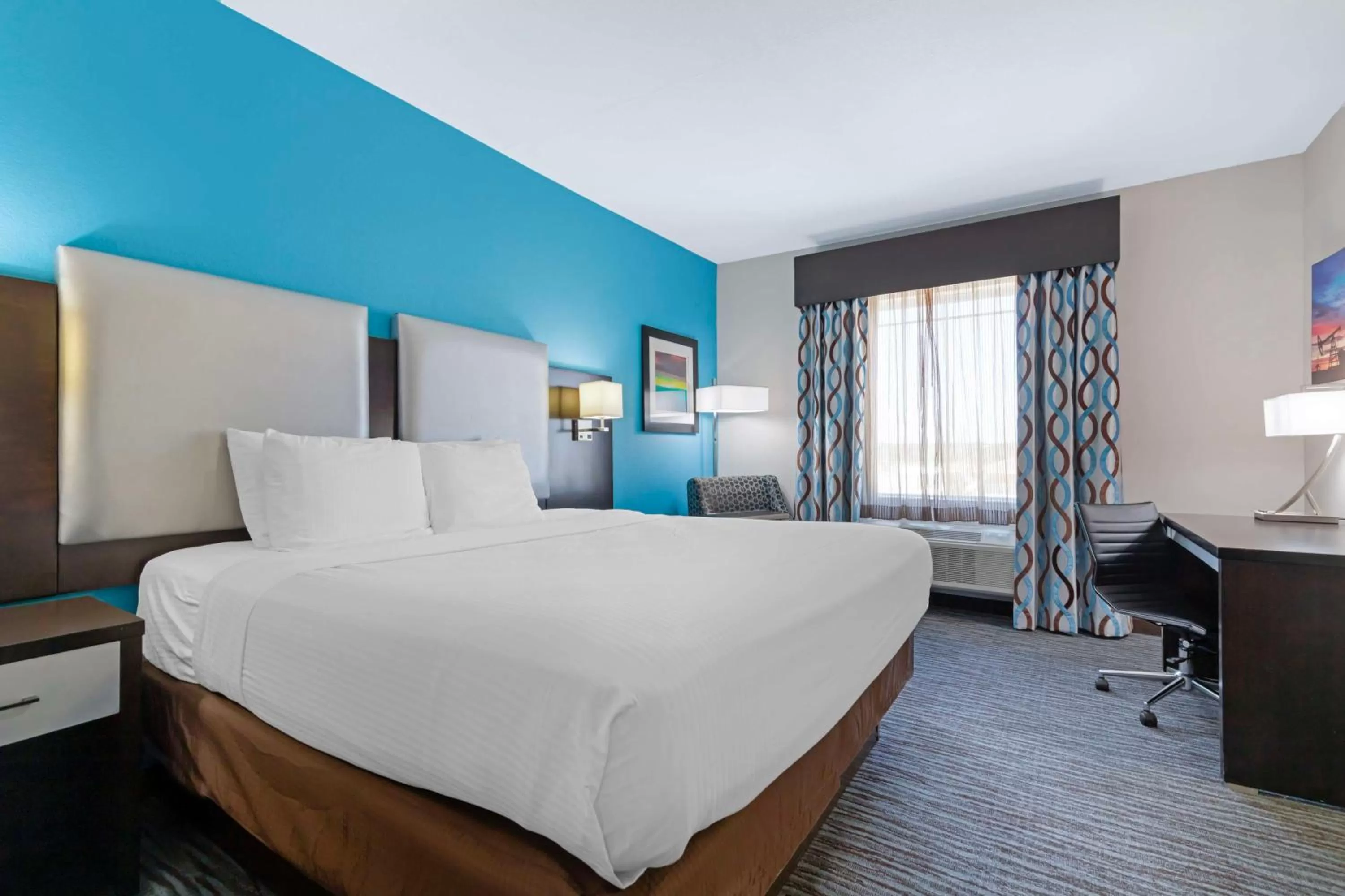 Bedroom, Bed in Best Western Plus Pleasanton Hotel