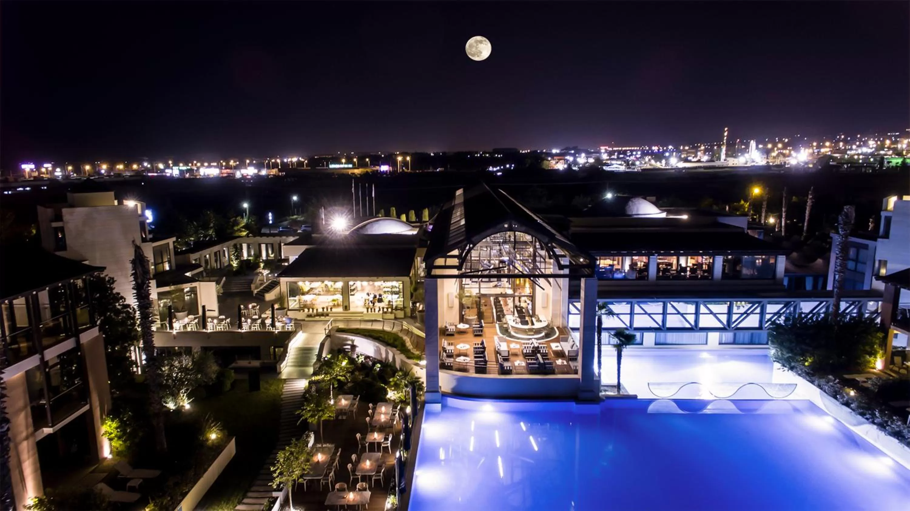 On site, Winter in Hotel Nikopolis