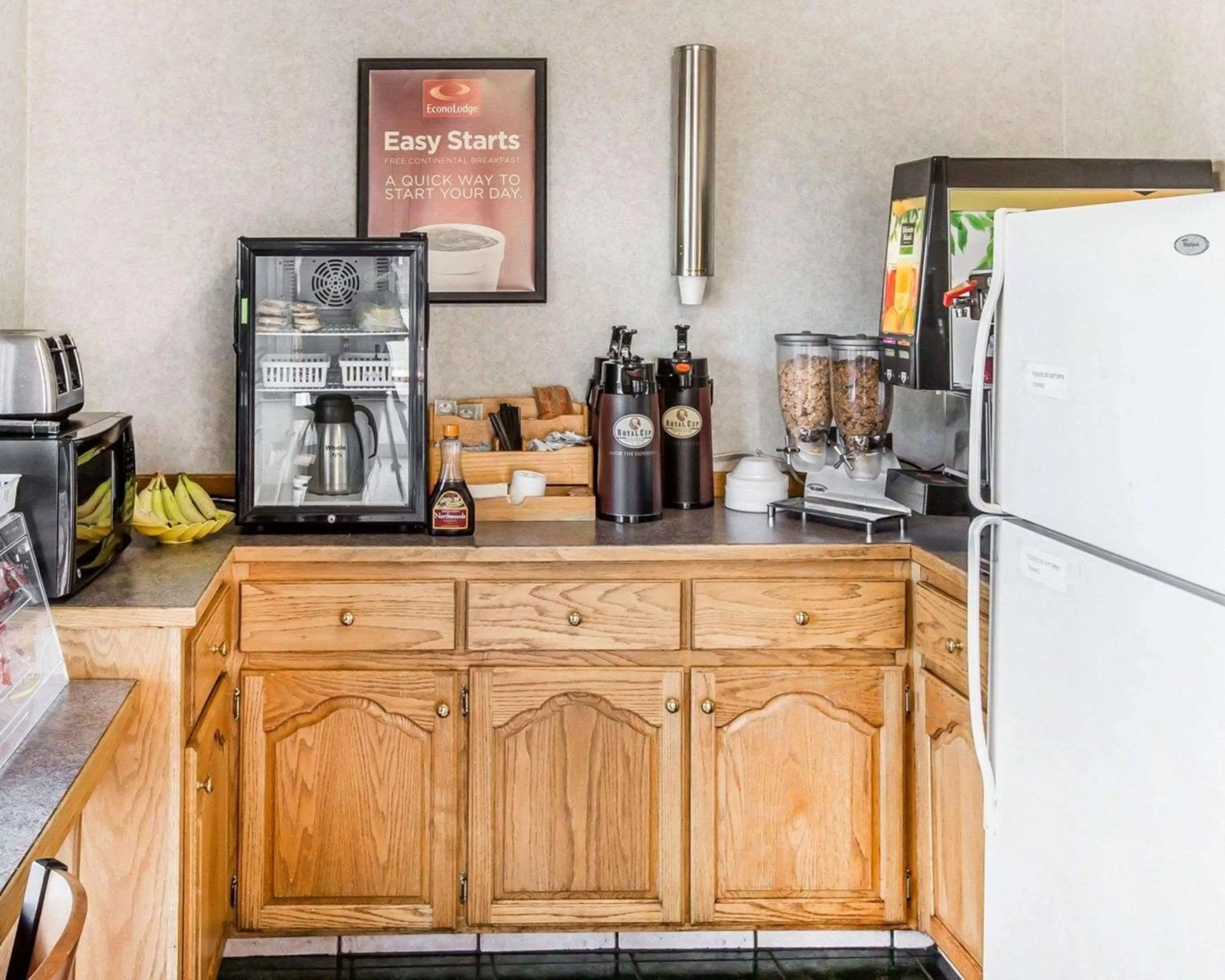 Restaurant/places to eat in Econo Lodge McDonough South