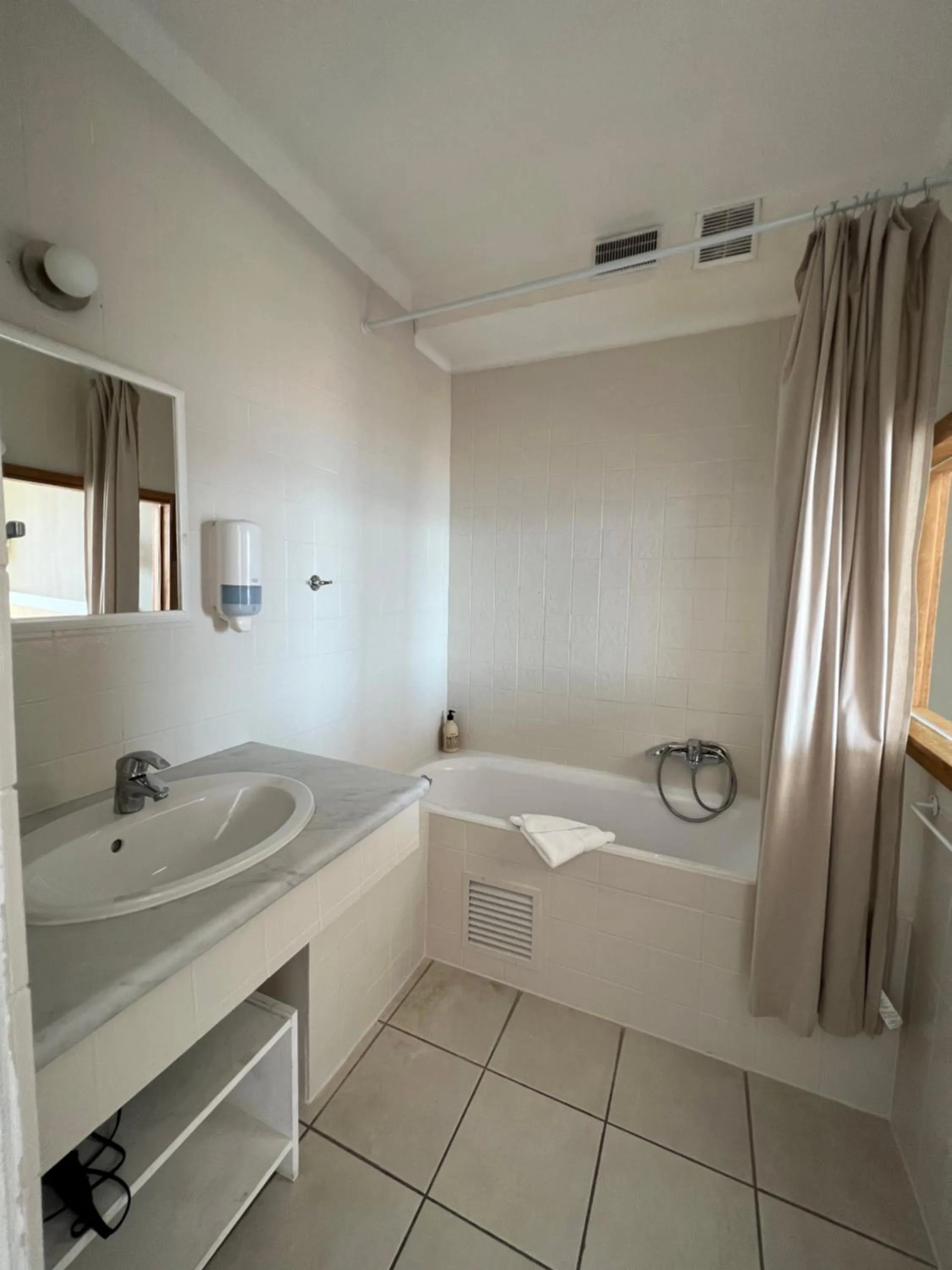 Bathroom in Hotel La Potiniere