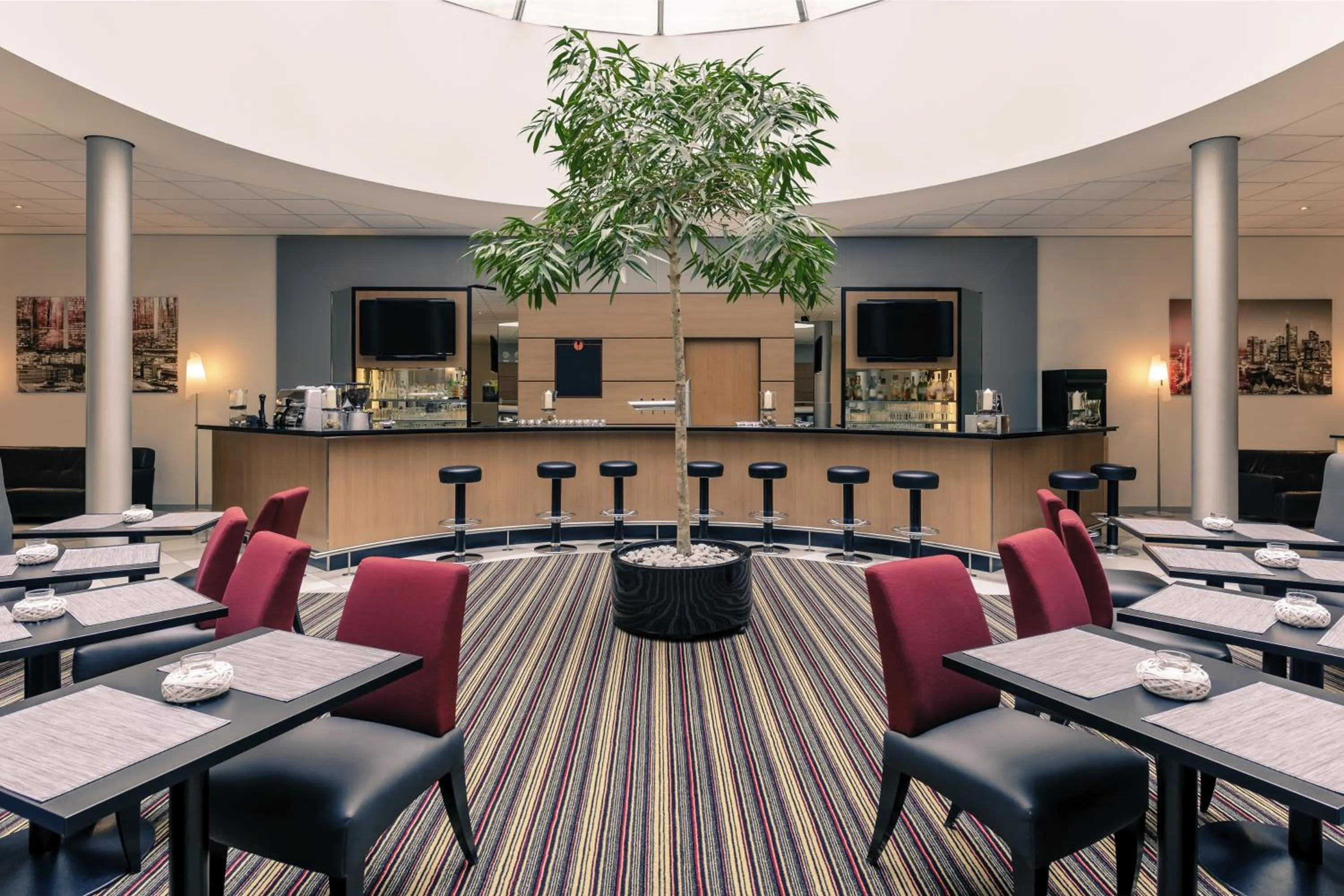 Restaurant/places to eat in Mercure Hotel Frankfurt Eschborn Süd
