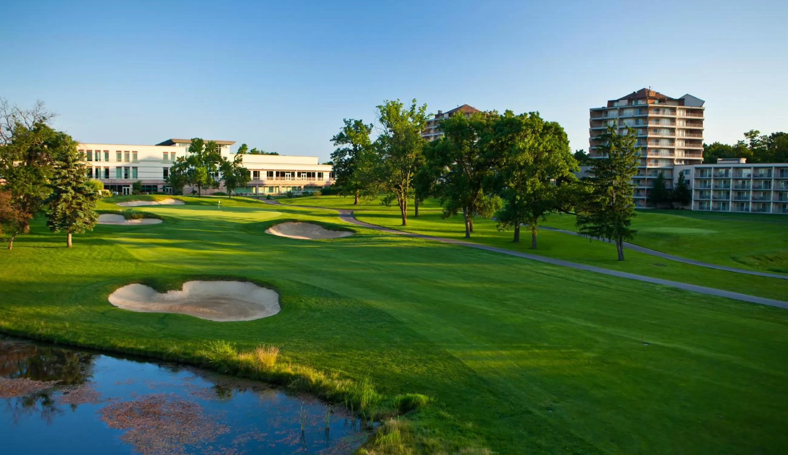 Golfcourse in Eaglewood Resort & Spa
