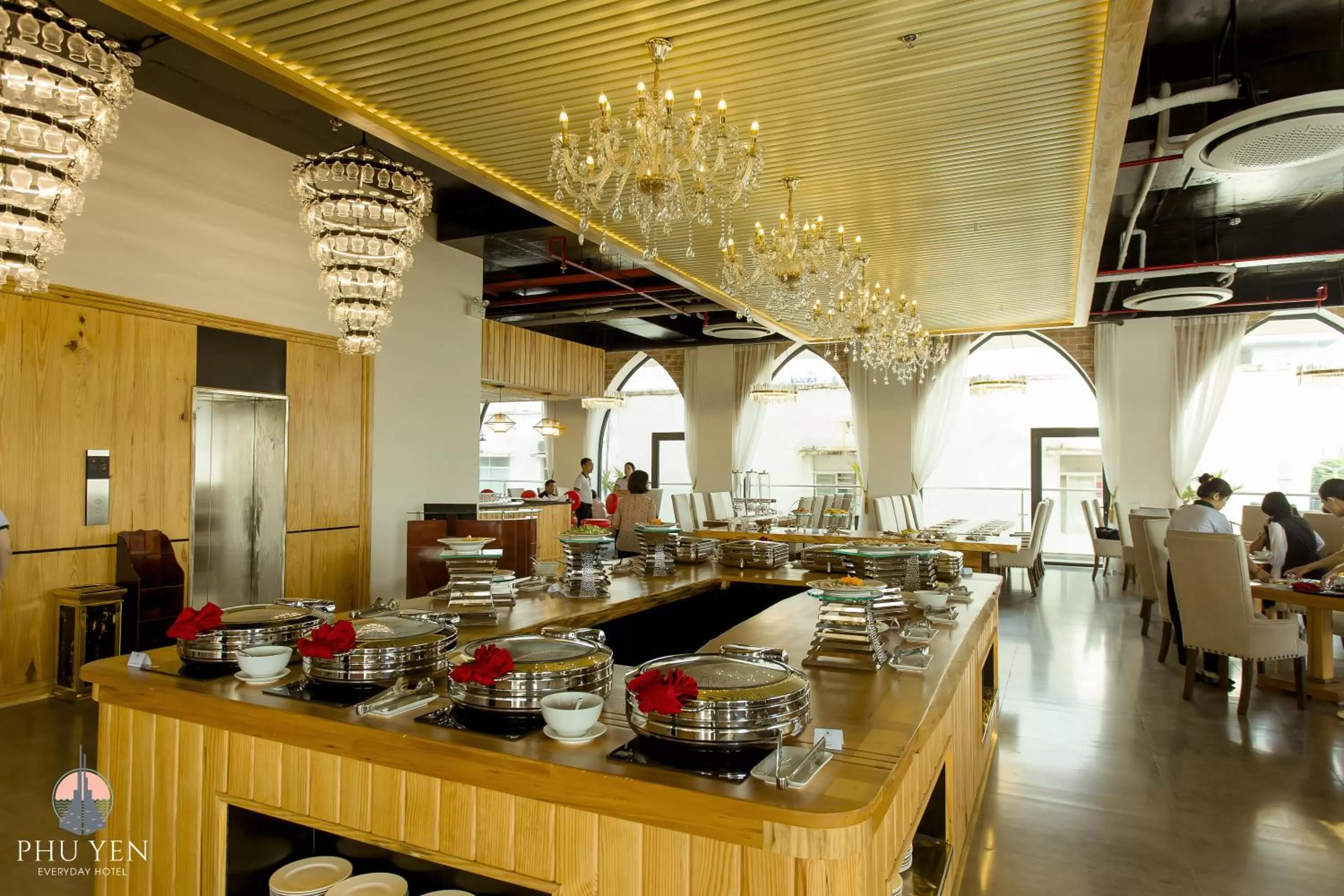 Restaurant/places to eat in PHÚ YÊN EVERYDAY HOTEL