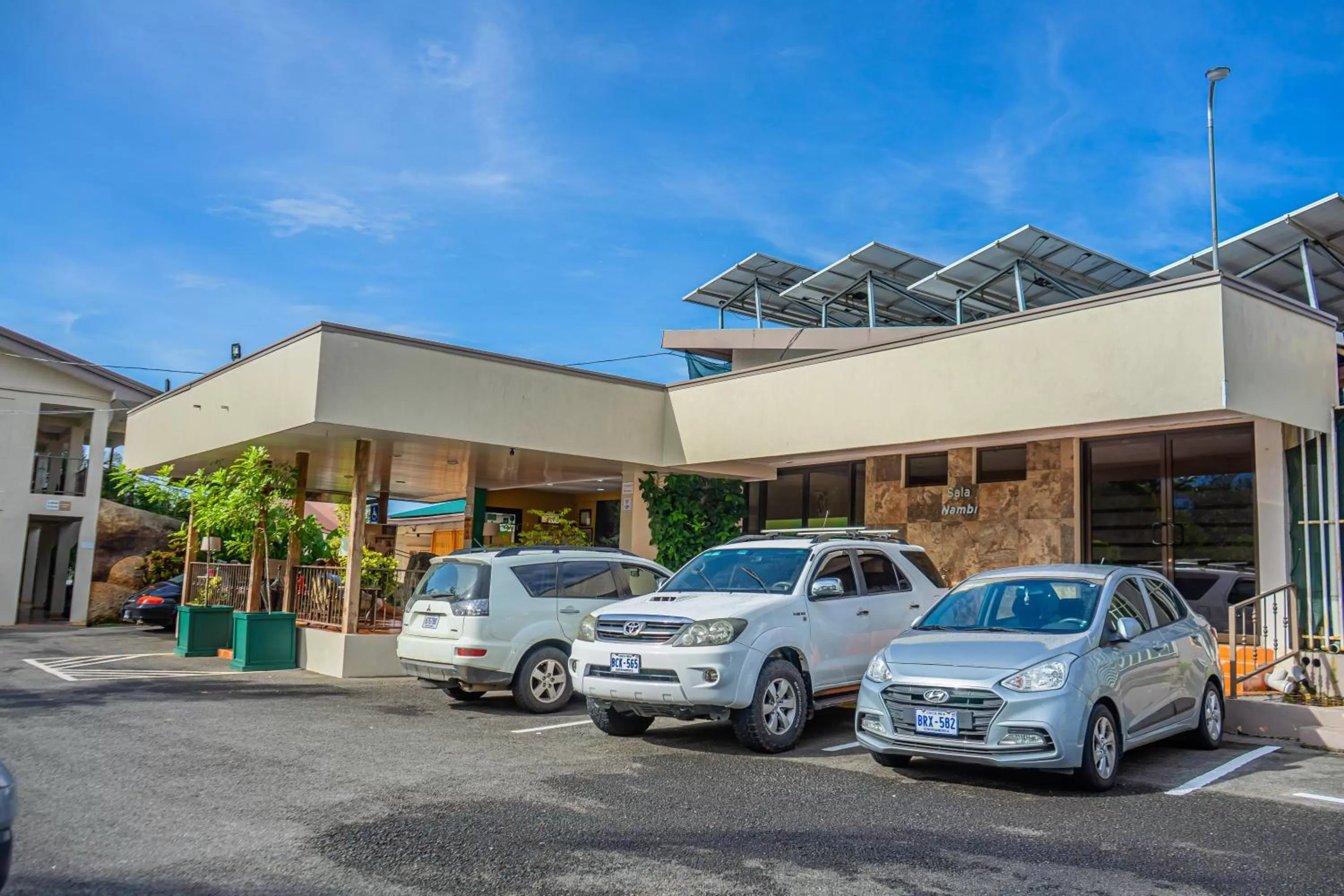 Parking in Hotel Zima