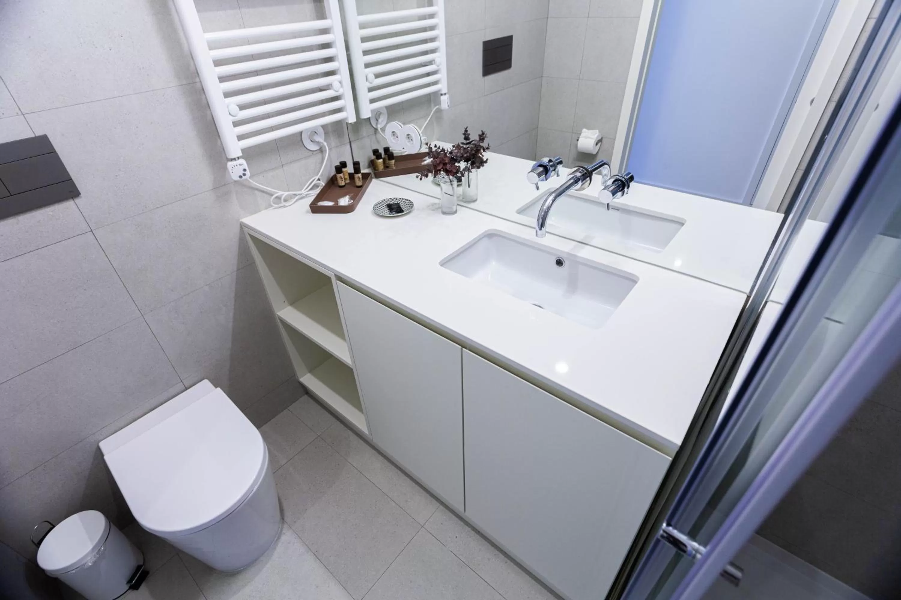 Bathroom in Oporto City View - The Guest House