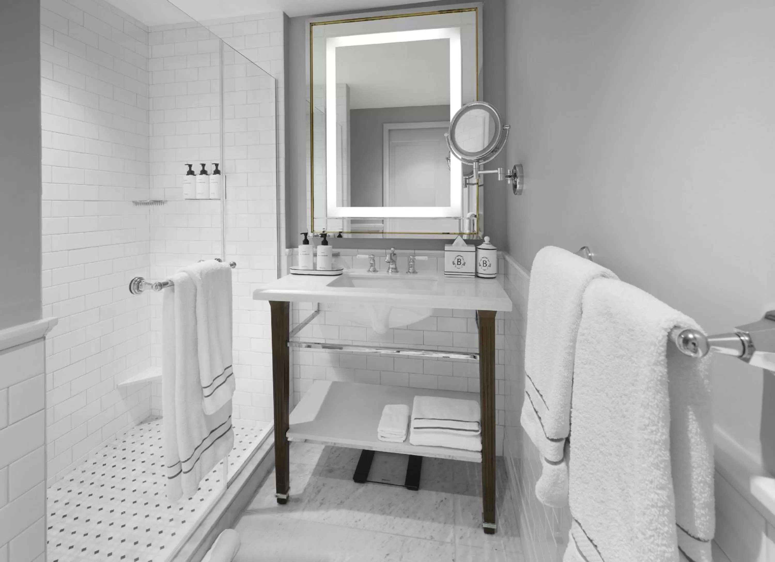 Photo of the whole room in InterContinental New York Barclay Hotel by IHG