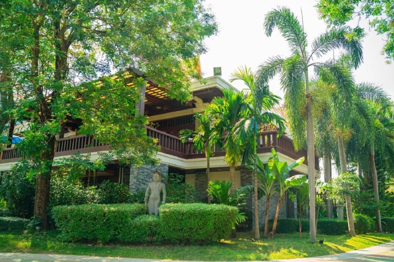 Restaurant/places to eat in Try Palace Resort Kep