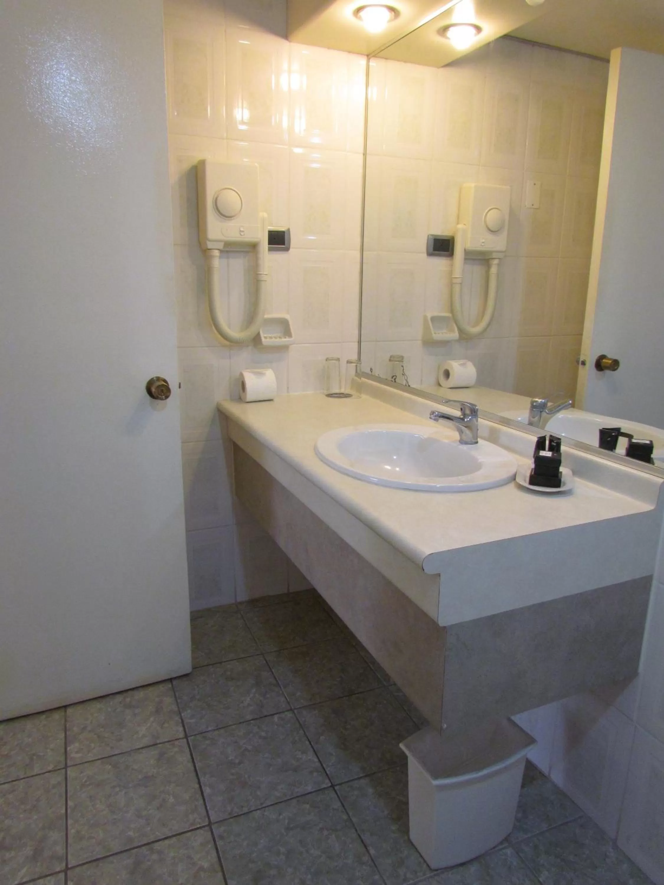 Other, Bathroom in Hotel Gavina Express