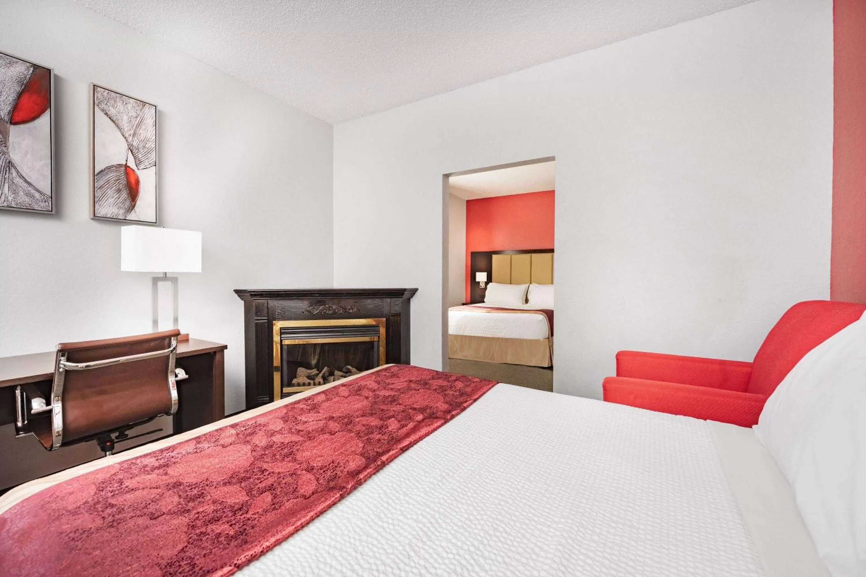 Bed in Ramada by Wyndham Keystone Near Mt Rushmore