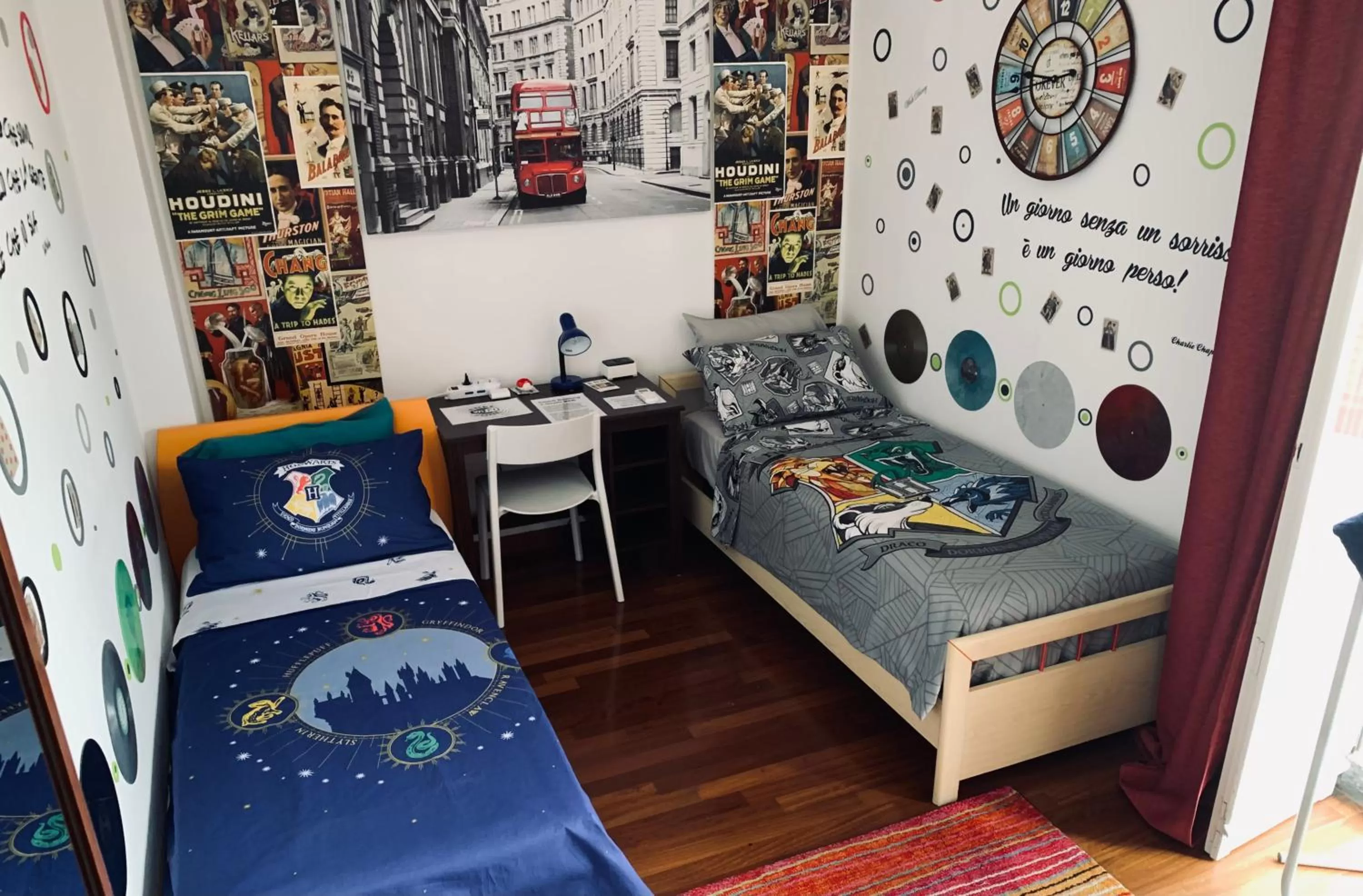 Photo of the whole room, Bed in B&BMagicHouse