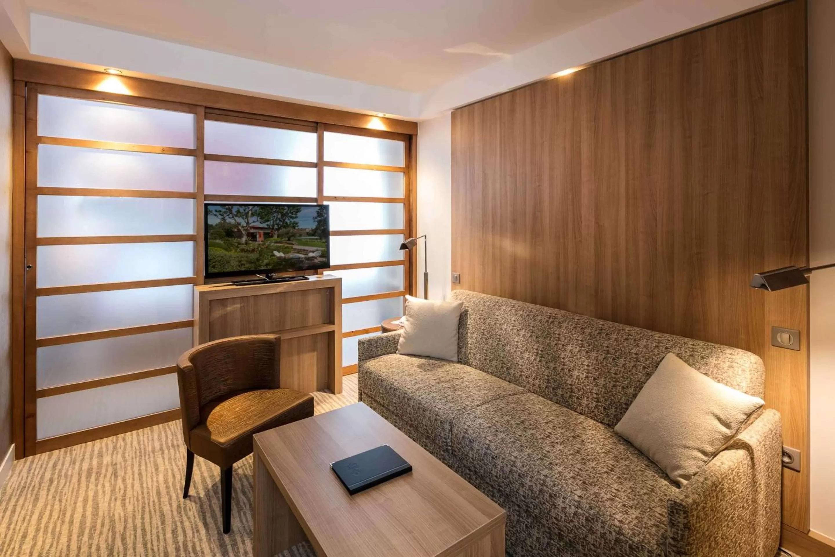 Photo of the whole room in Best Western Plus Le Lavarin