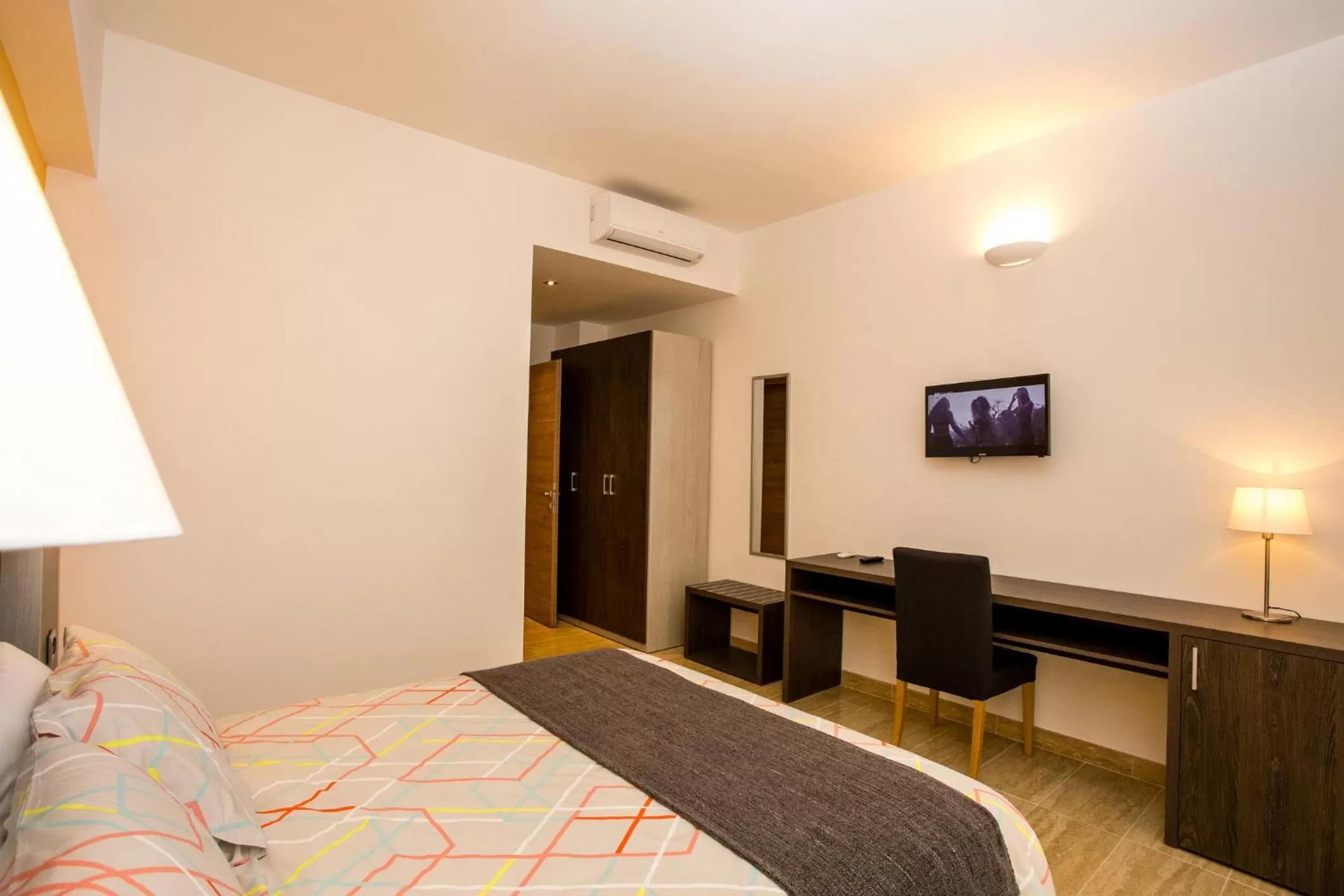 Bedroom, Bed in Trastevere's Friends